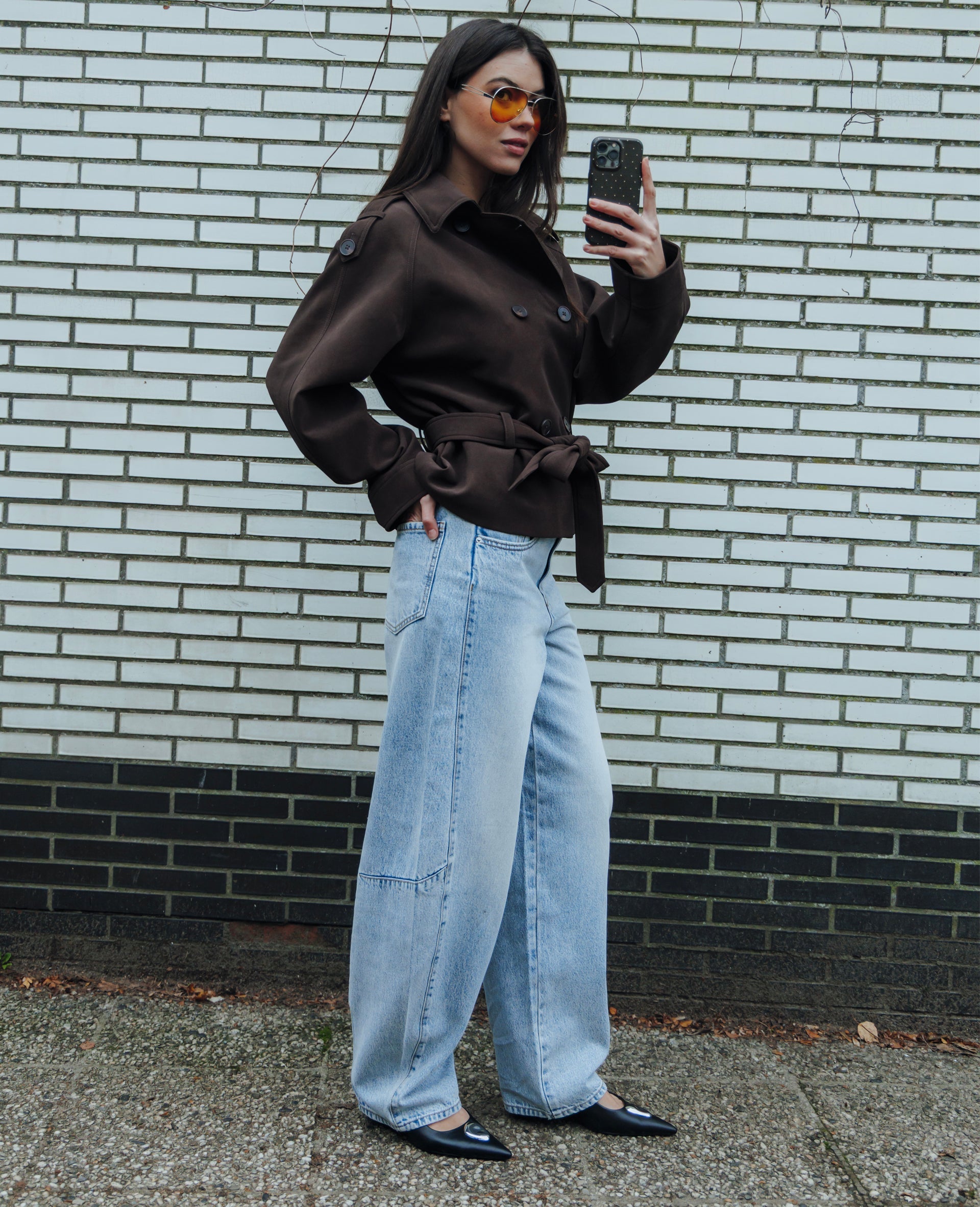 Jean barrel taille haute avec jeux de coutures