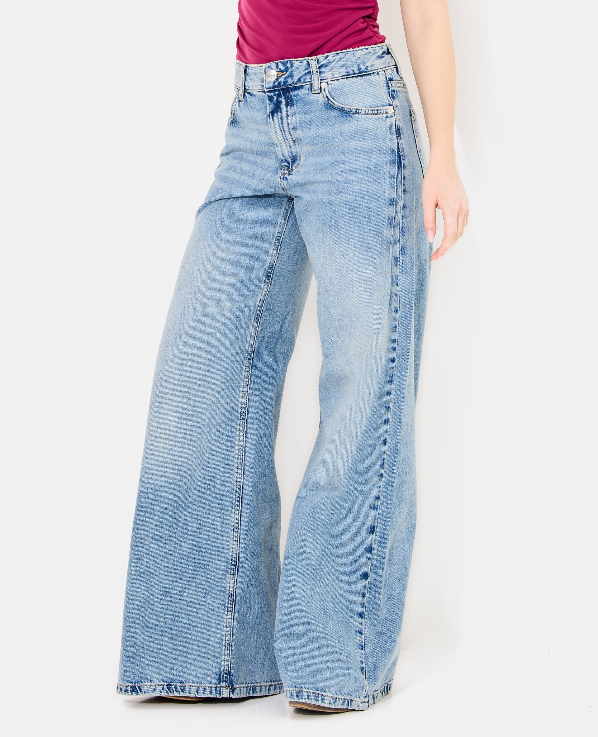 Jean extra wide taille medium avec pinces côtés