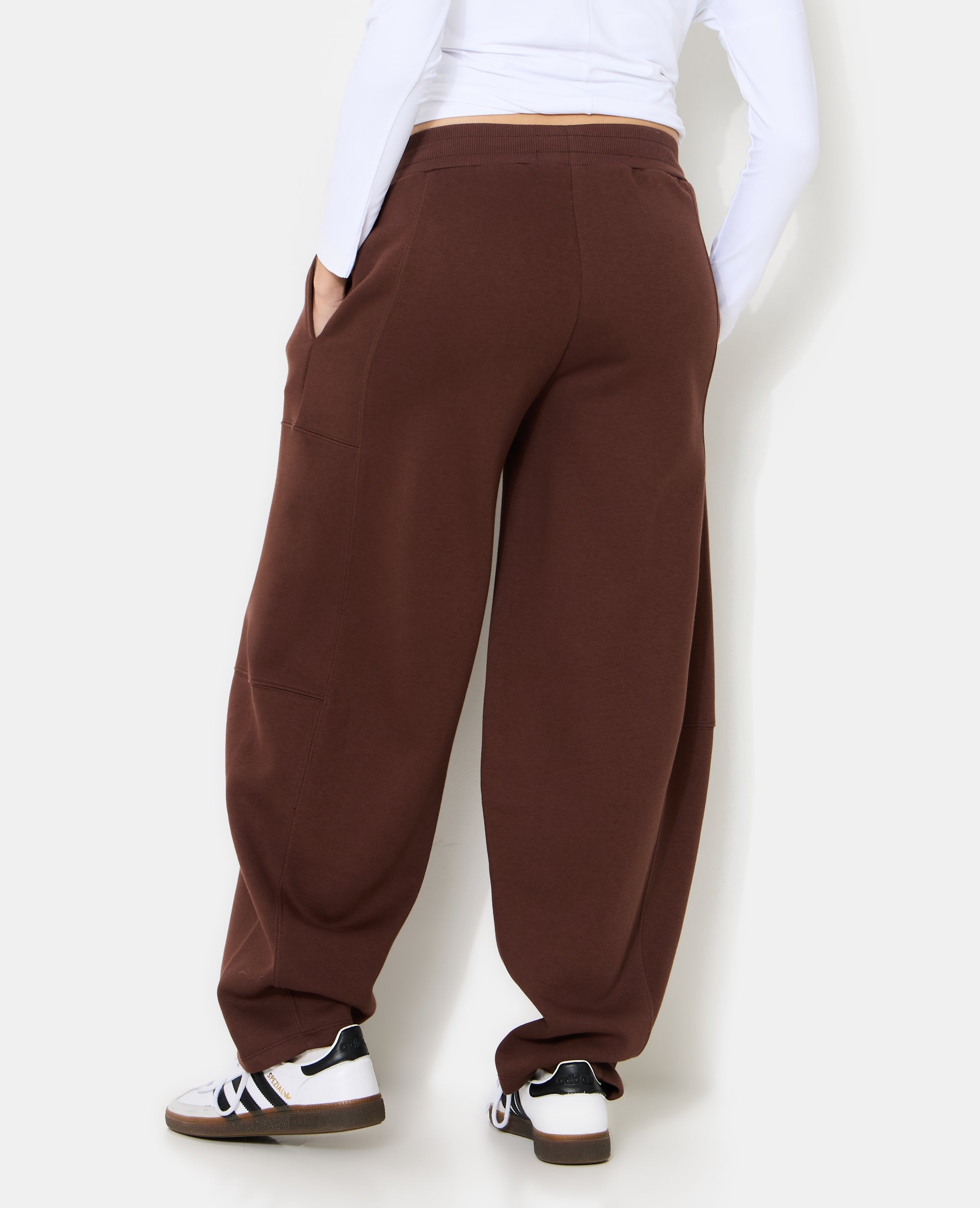 Pantalon de jogging forme barrel