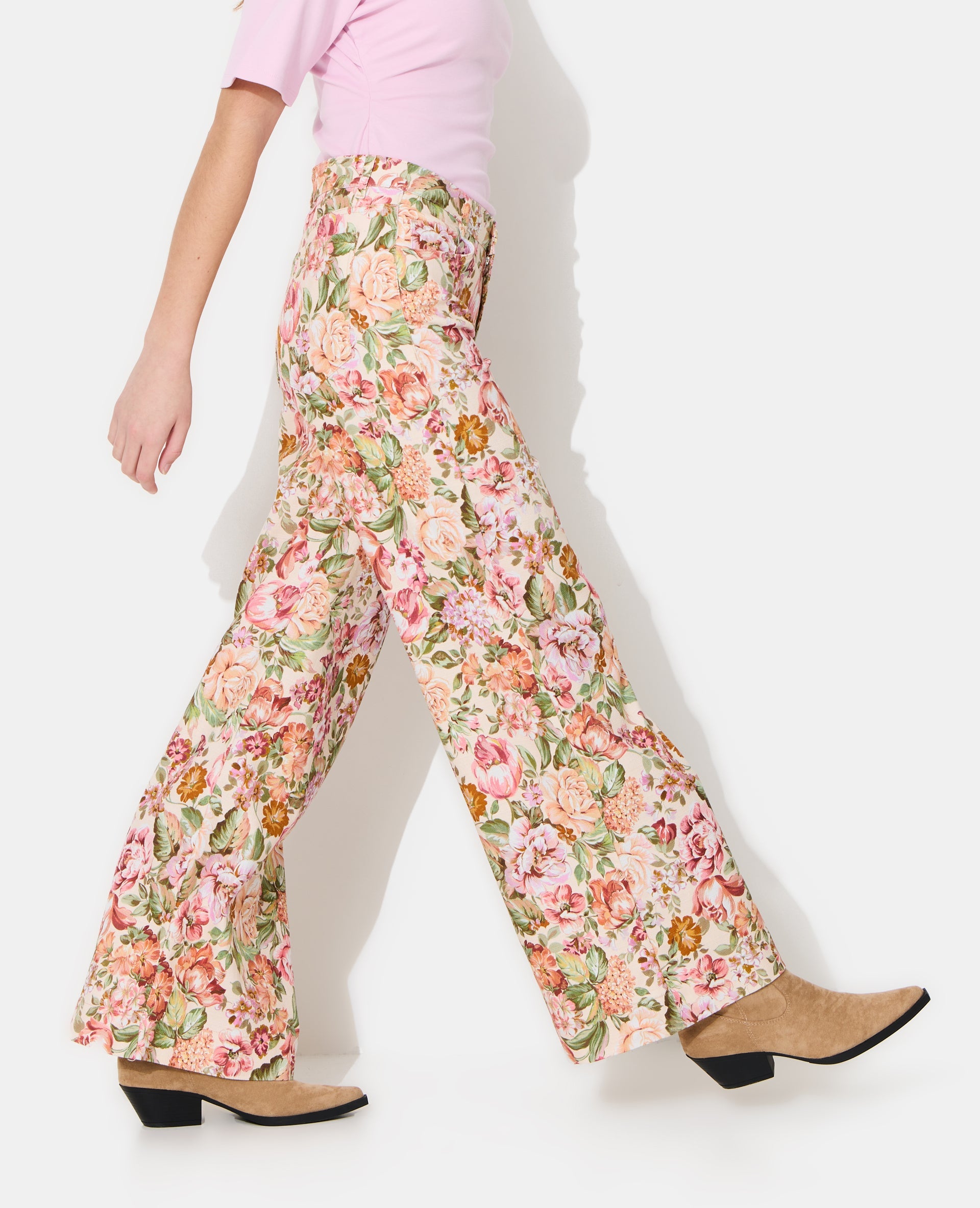 Pantalon droit motif fleurs façon tapisserie