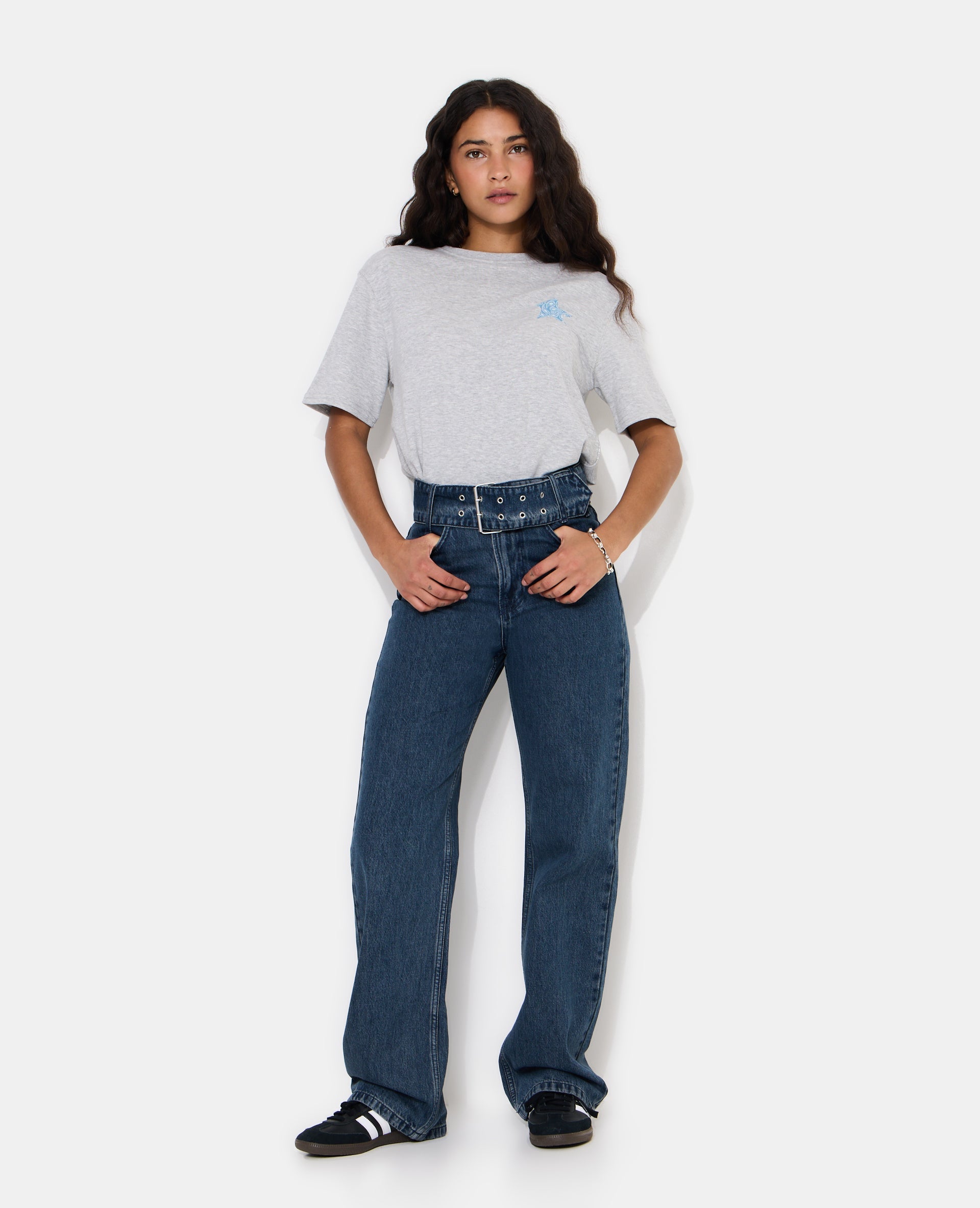 Jean straight taille haute avec ceinture