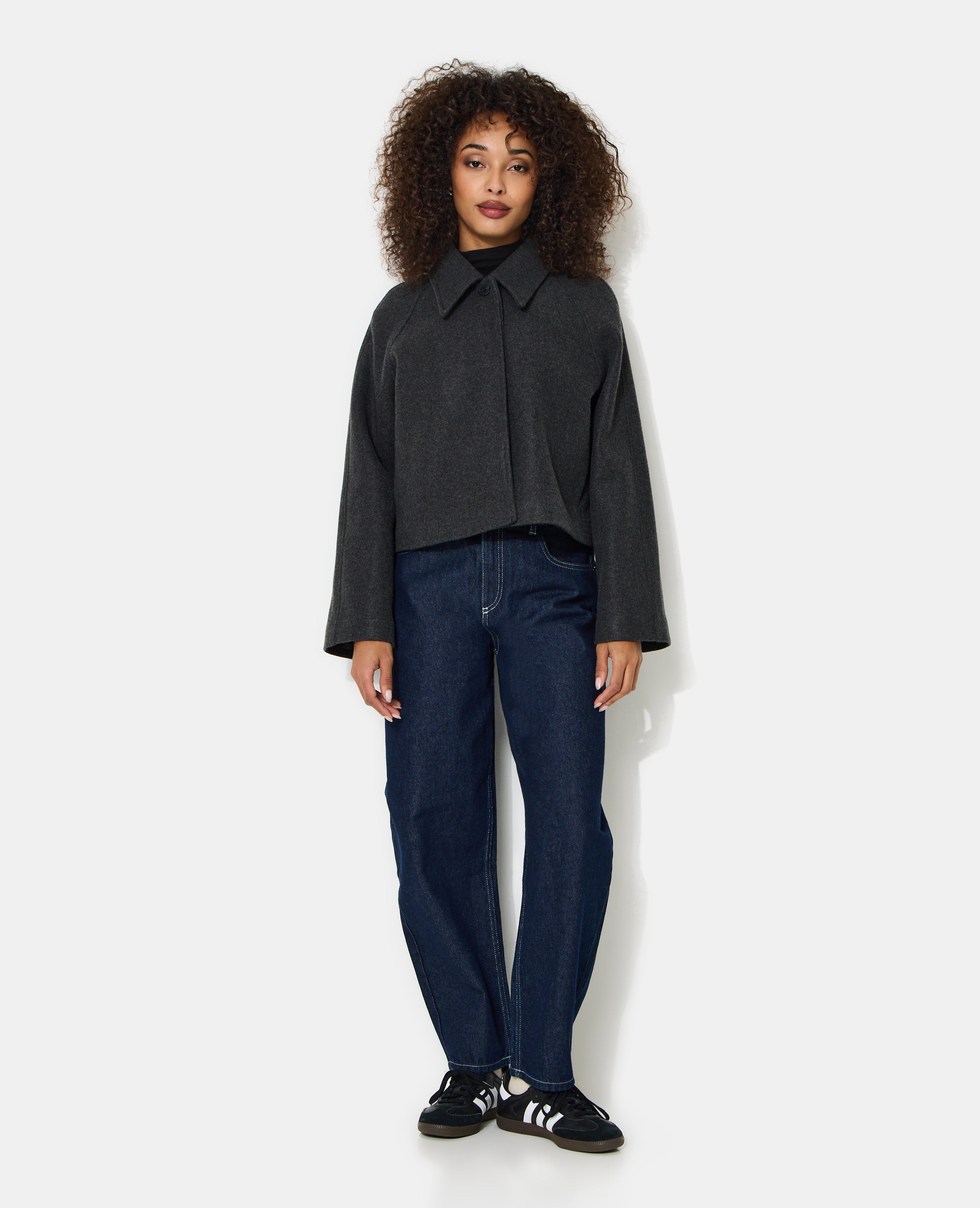 Manteau court drap de laine