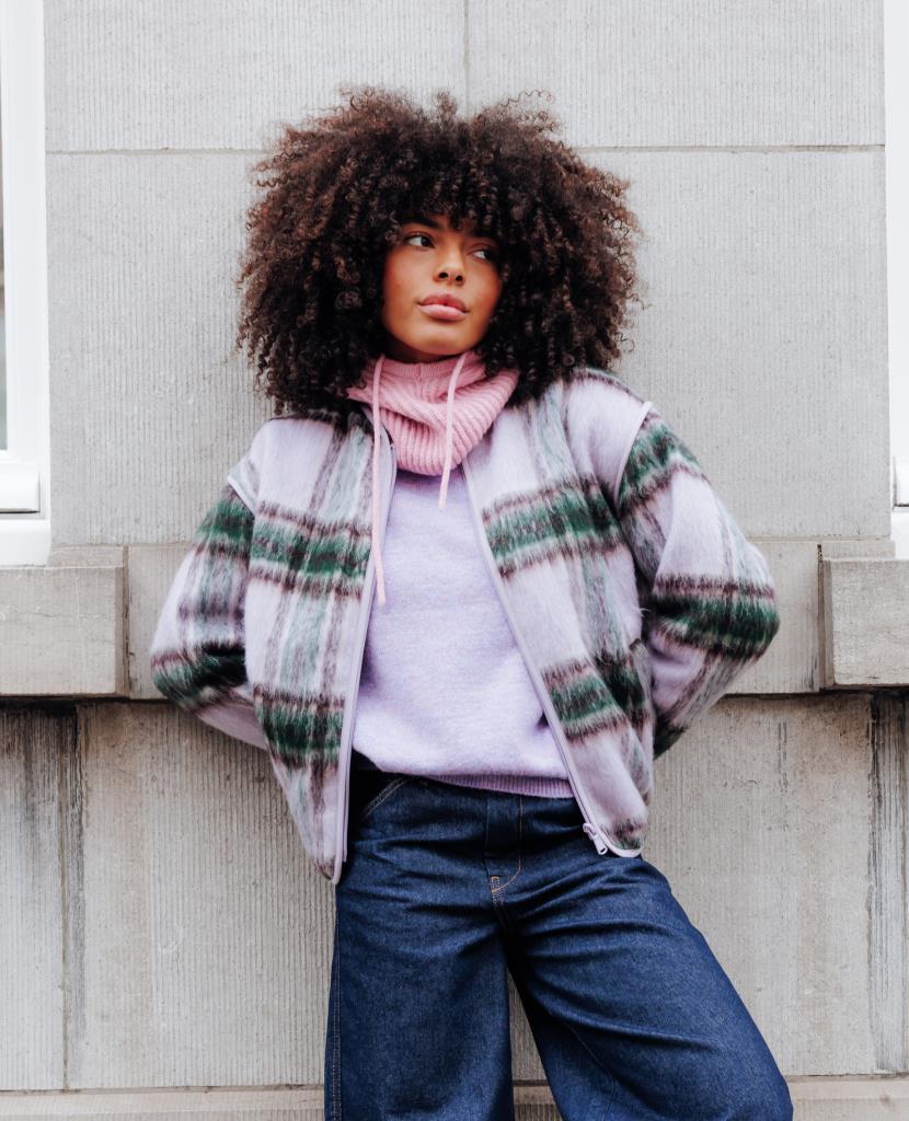 Manteau court matelassé motif carreaux