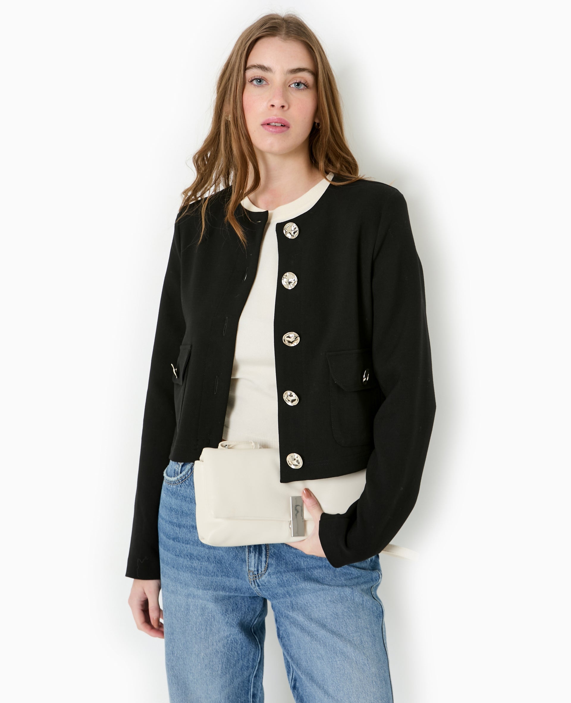 Veste droite et courte avec boutons fantaisie