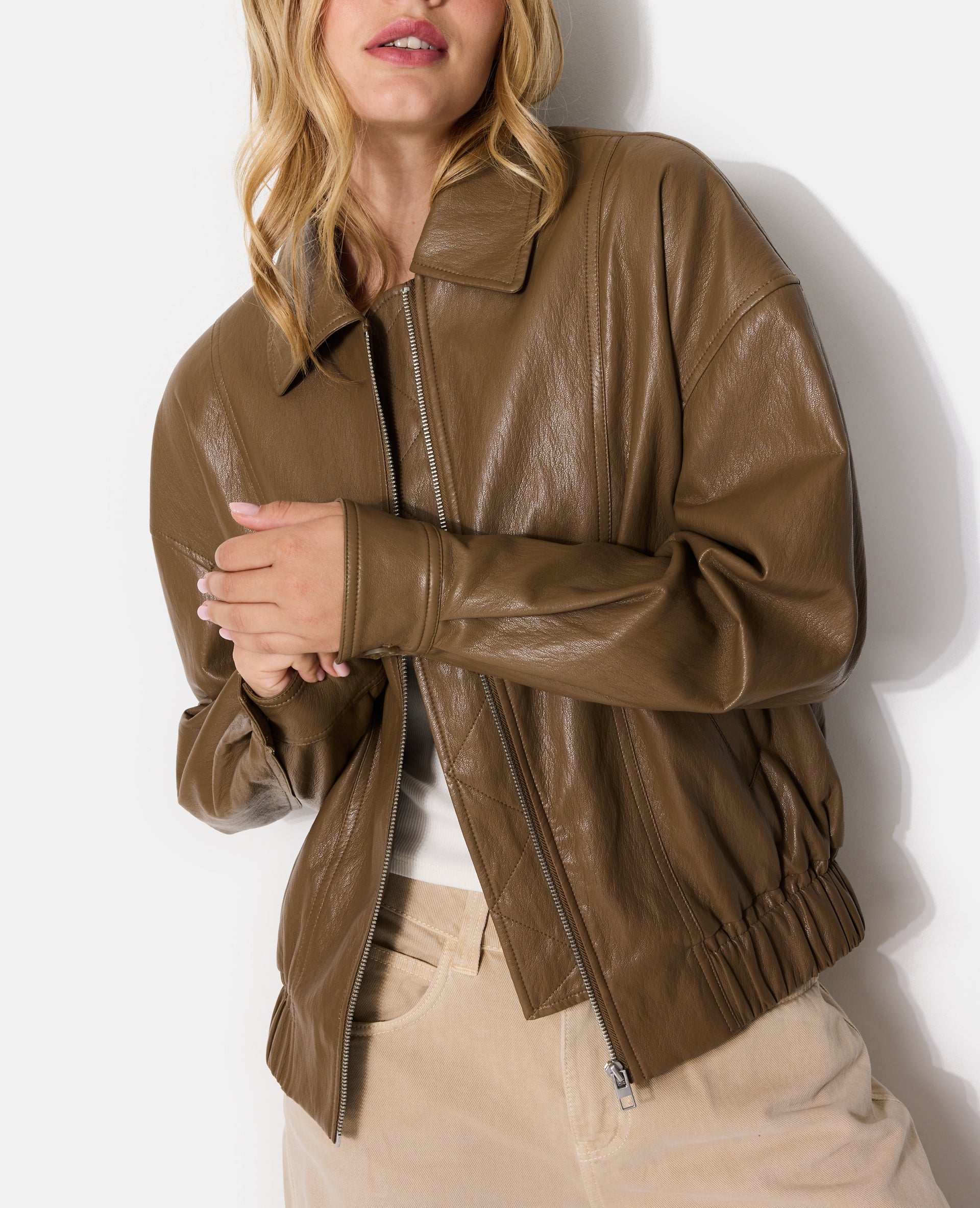 Blouson en simili avec col