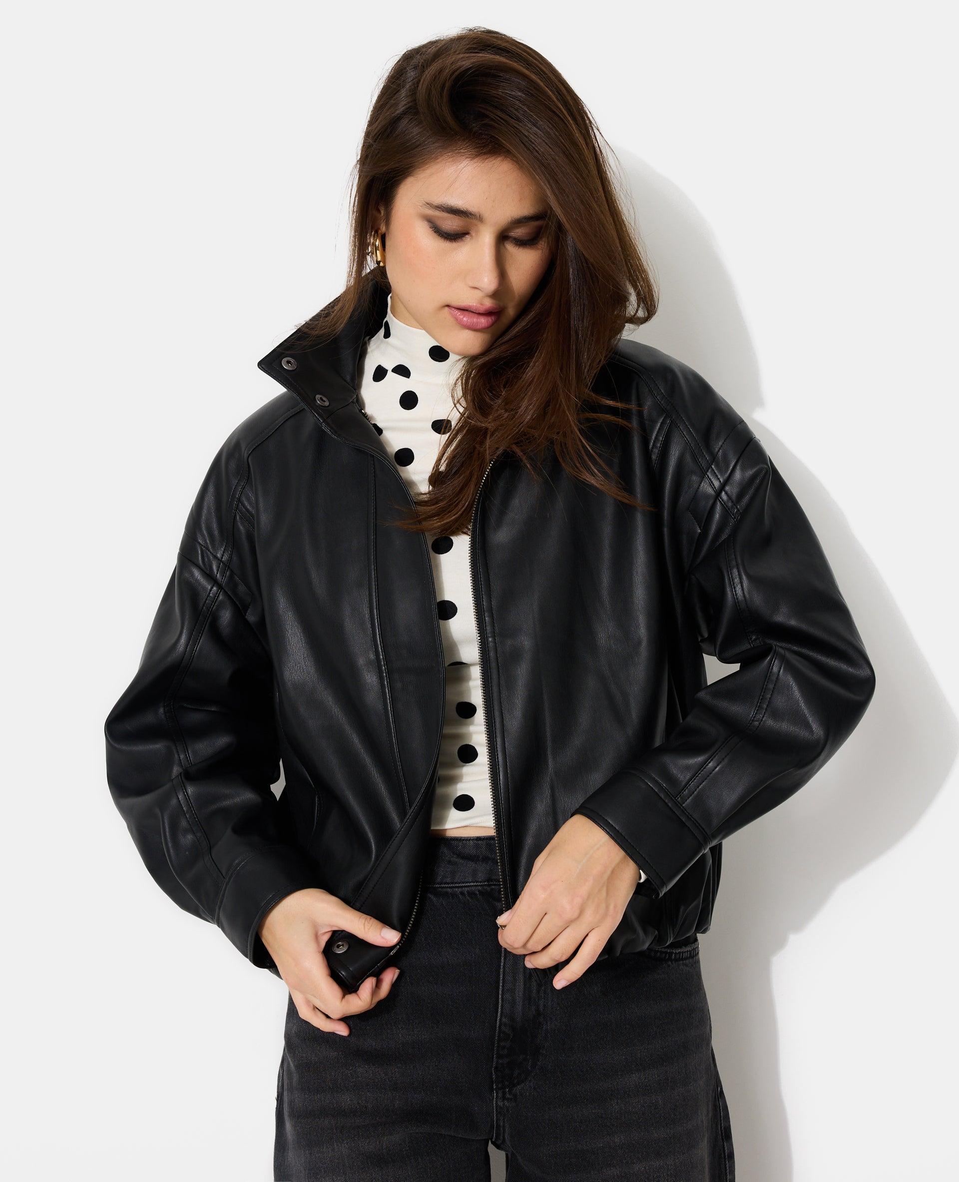 Blouson boule en simili avec col montant