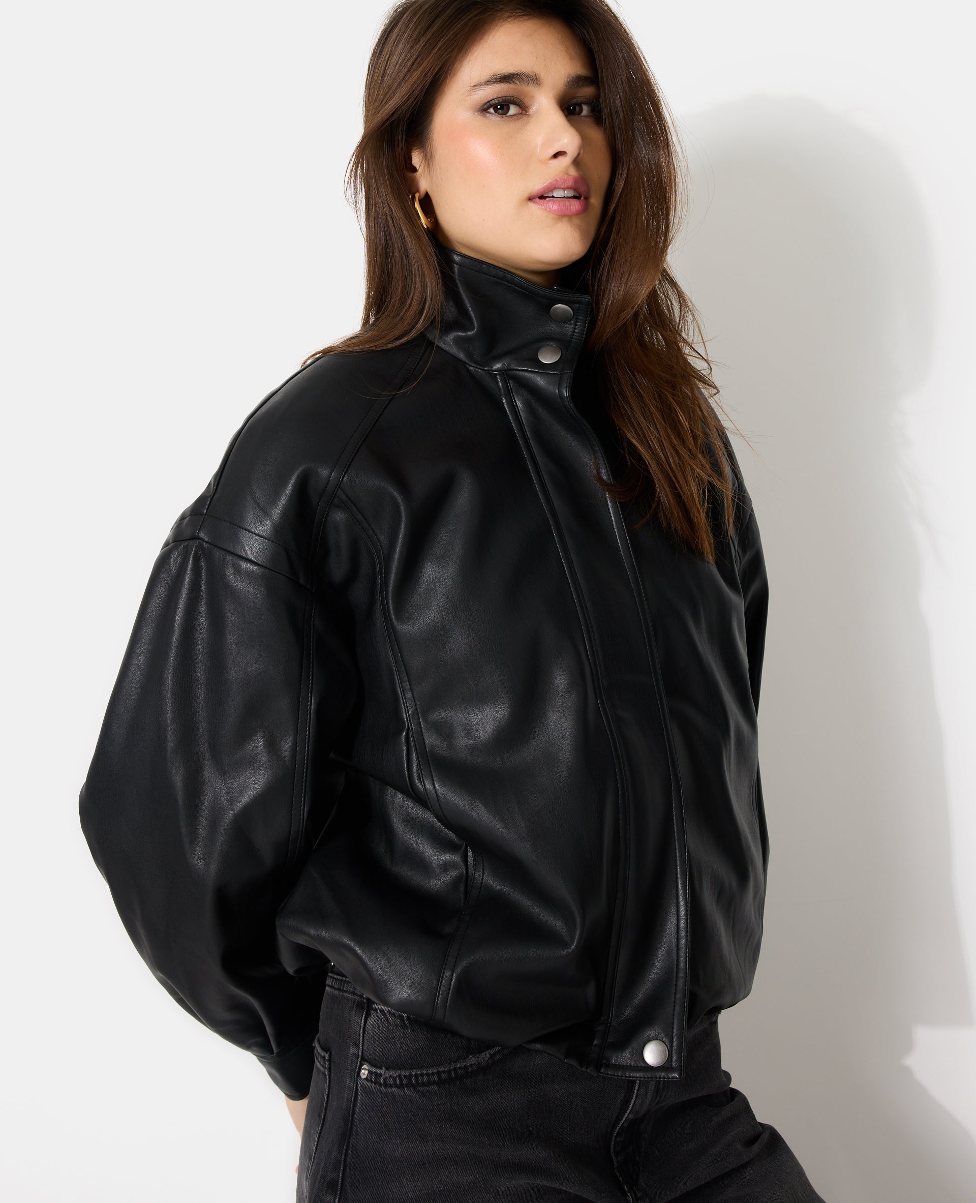 Blouson boule en simili avec col montant