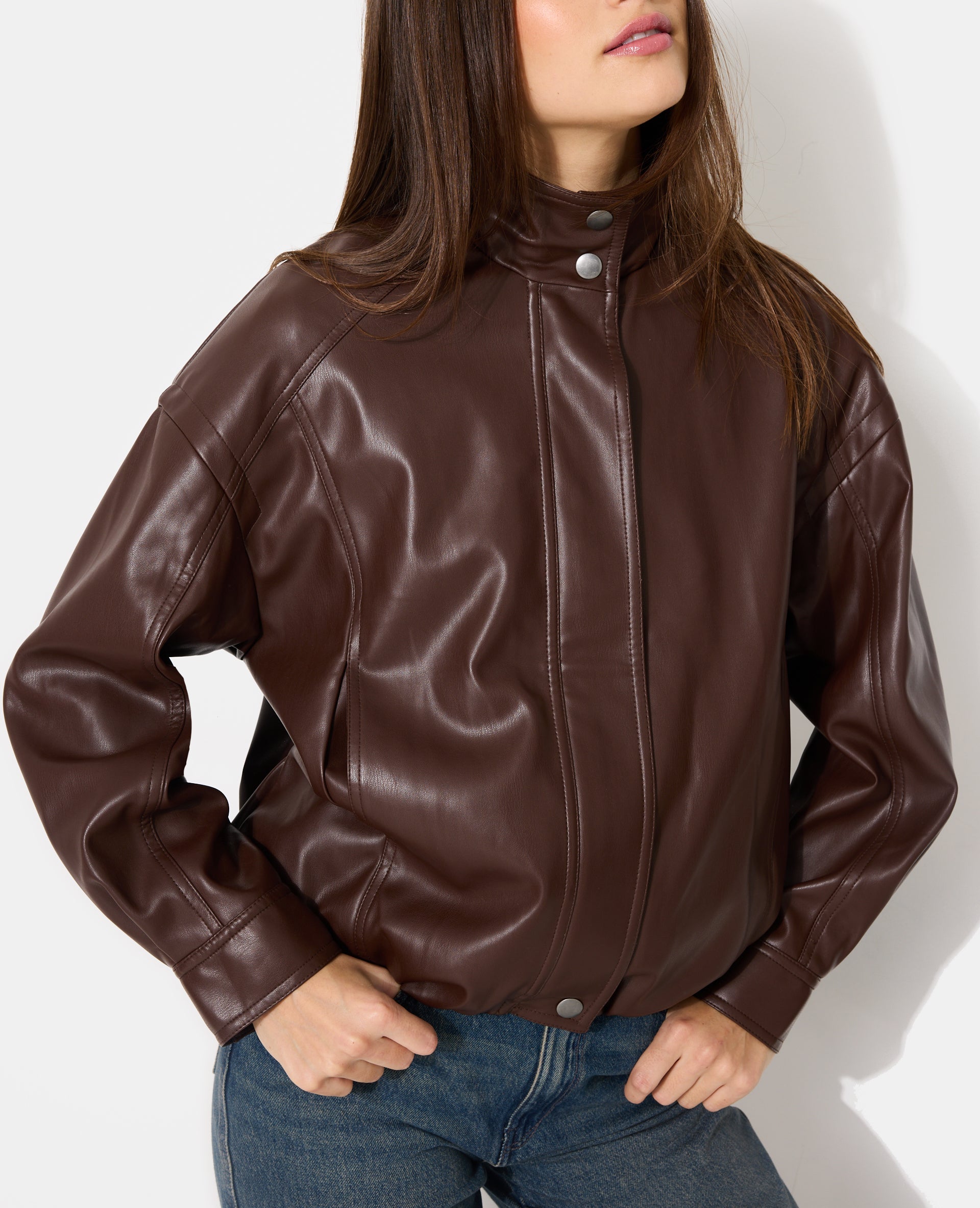 Blouson boule en simili avec col montant