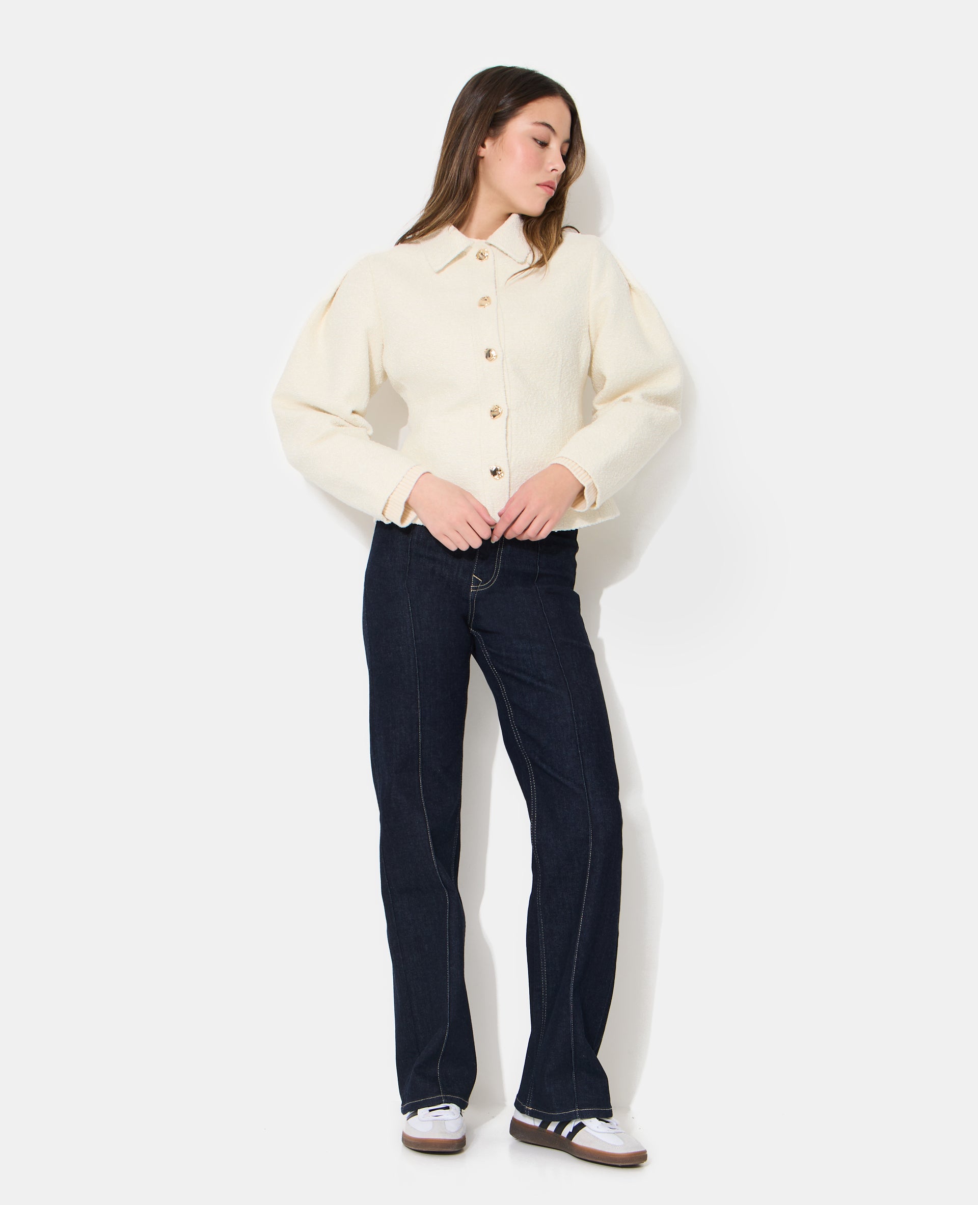 Veste cintrée en tweed avec boutons bijoux