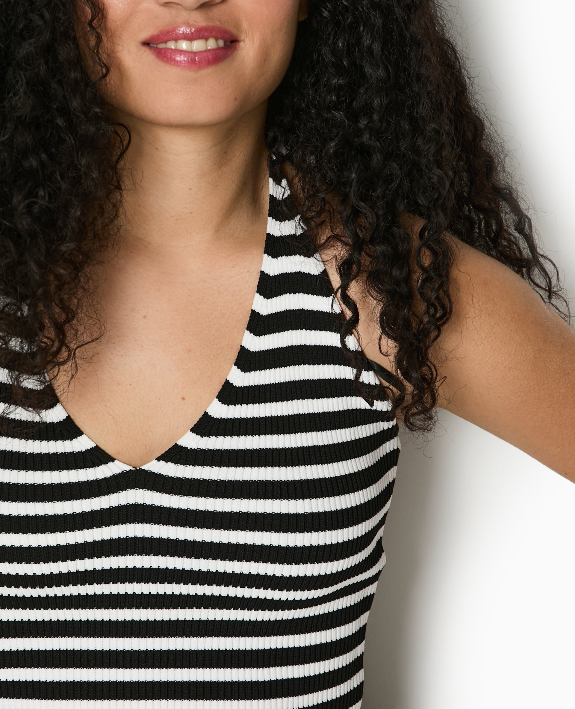 Dos-nu en maille tricot rayée