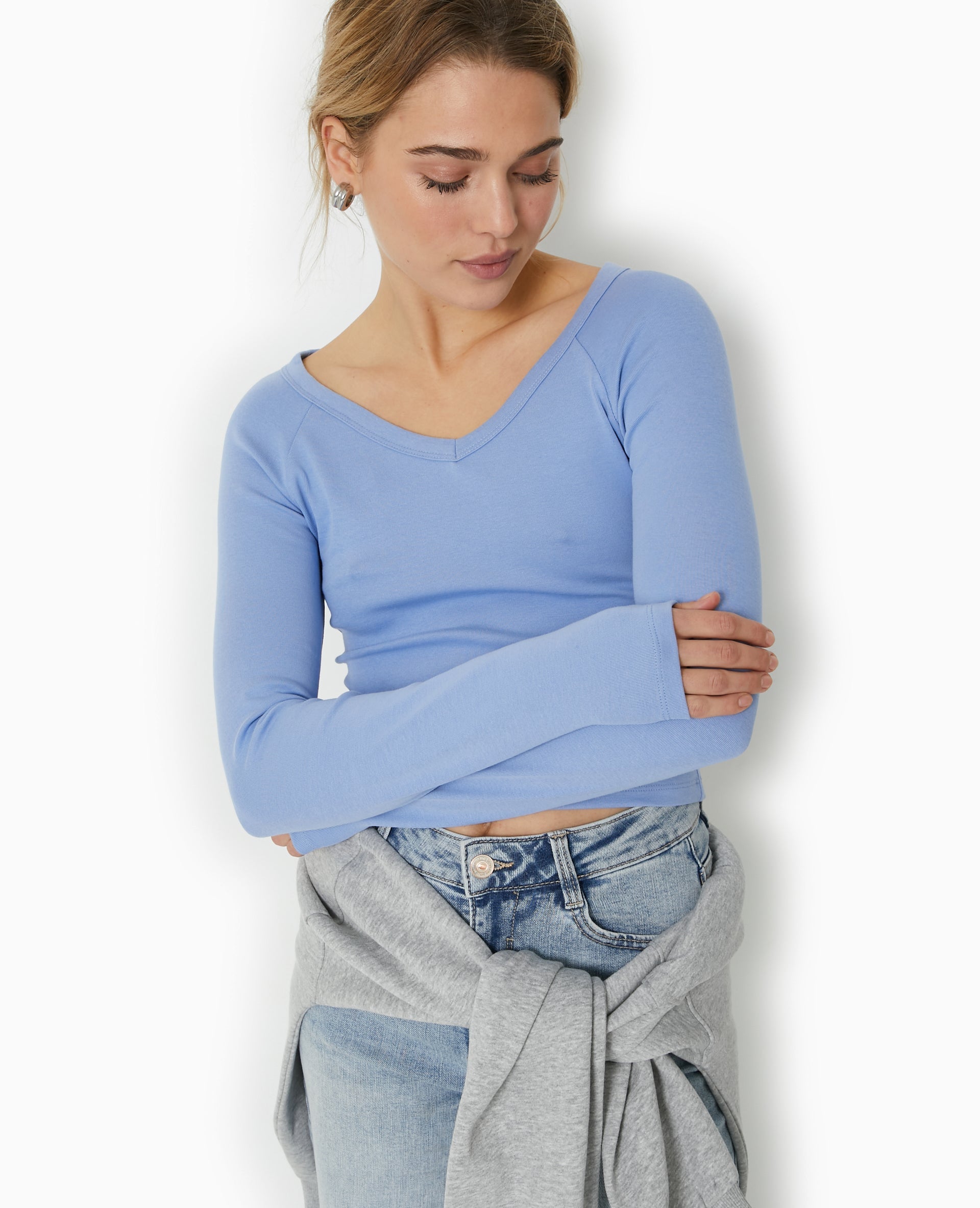 T-shirt court manches longues col V