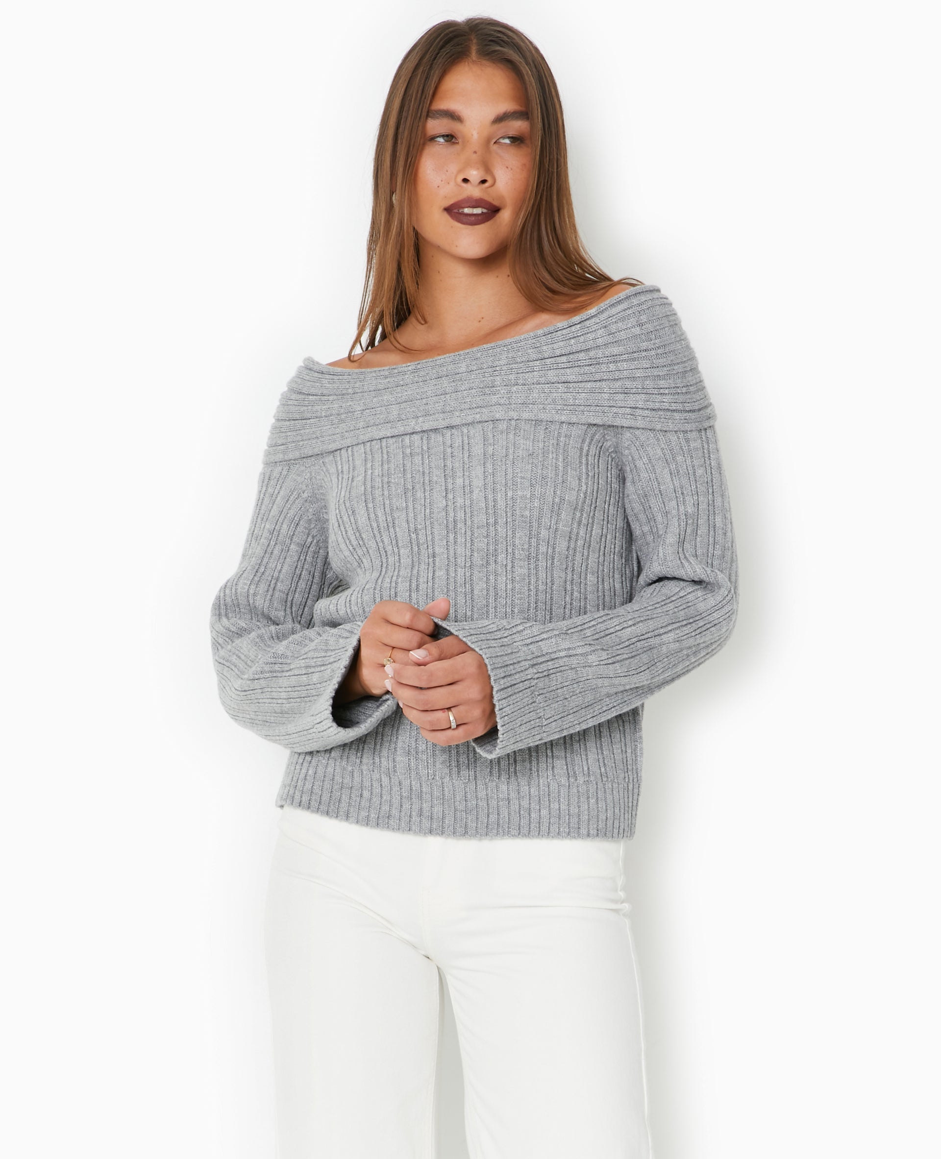 Pull en maille côtelée avec encolure Bardot