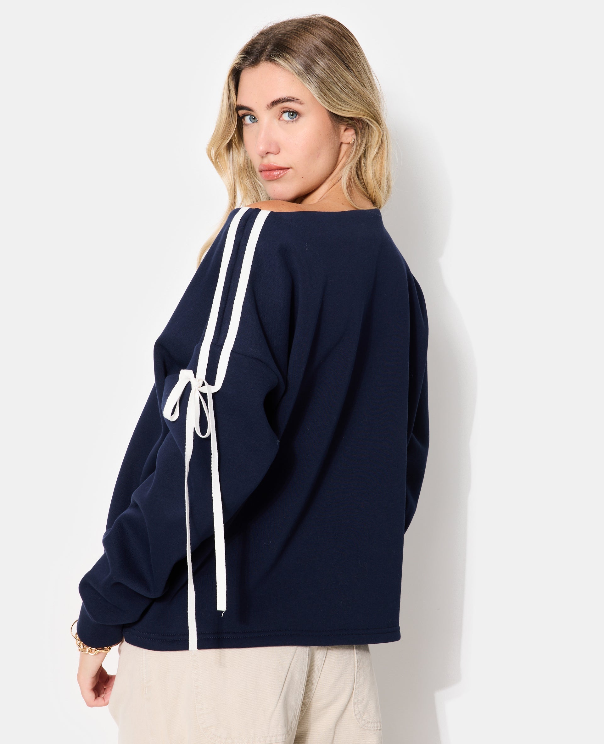 Sweat ample avec détail nœuds sur les manches