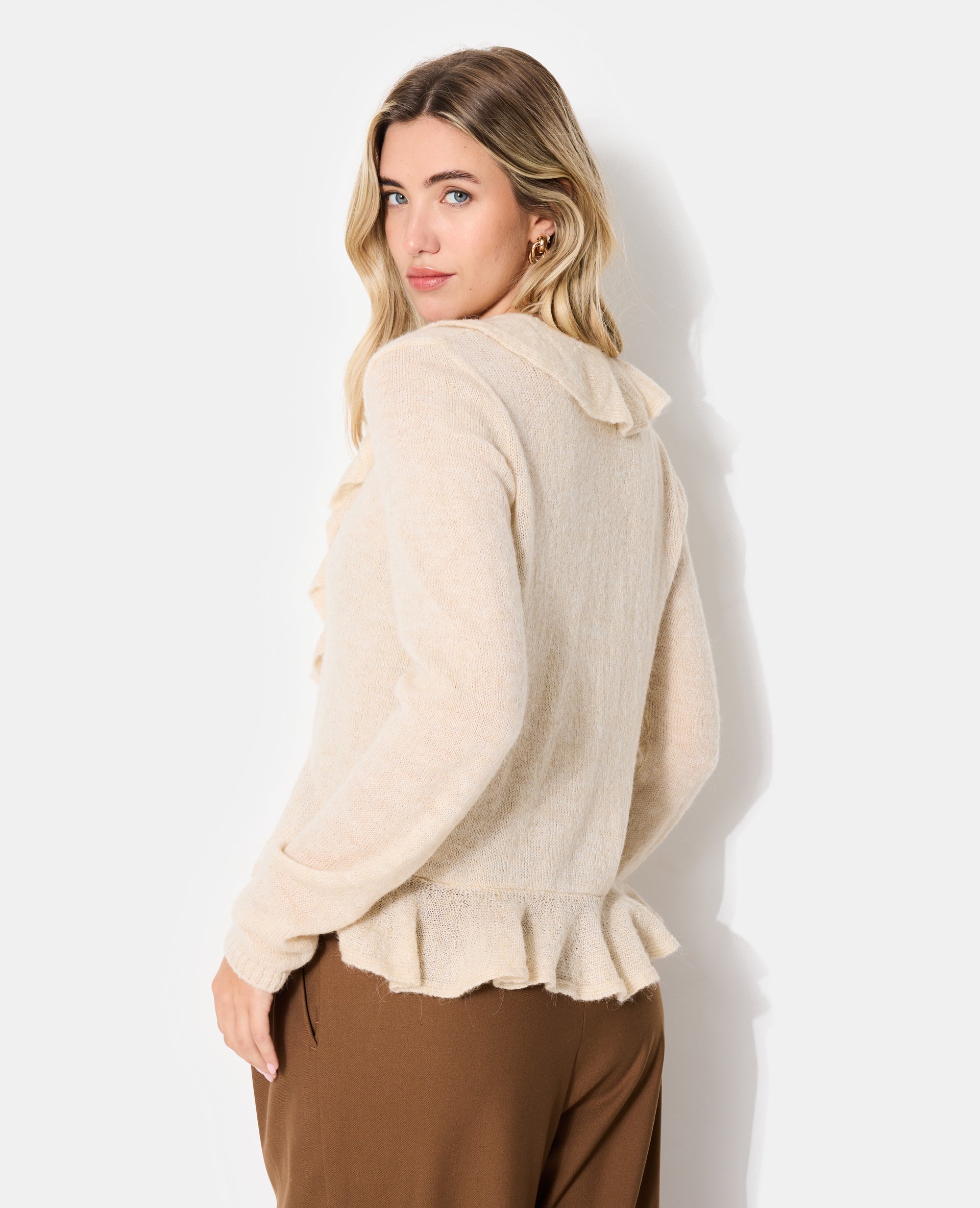 Gilet avec volants et nouette