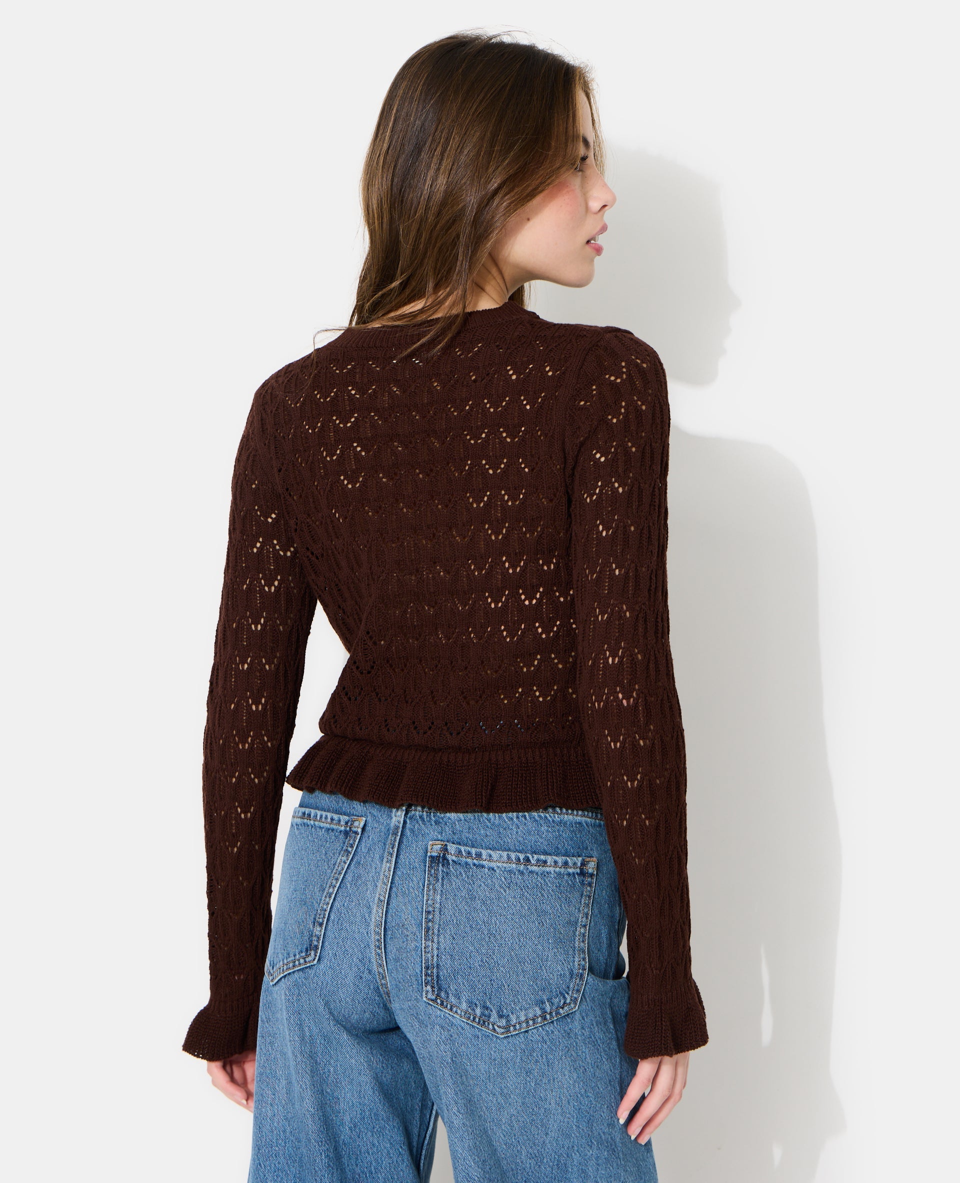 Pull en maille ajourée avec petits volants