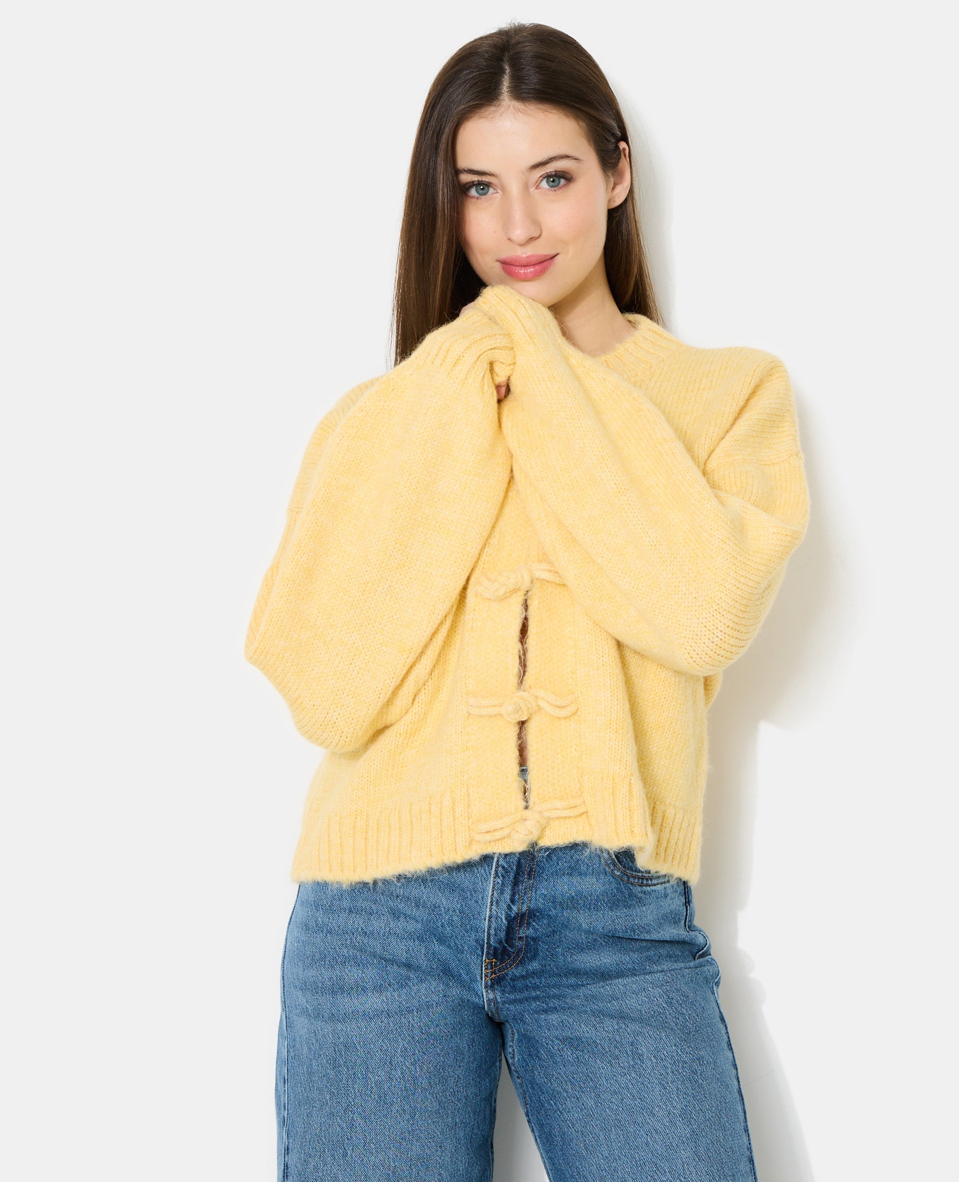 Gilet en maille avec boutons brandebourg