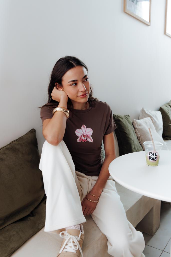 T-shirt ajusté avec orchidée