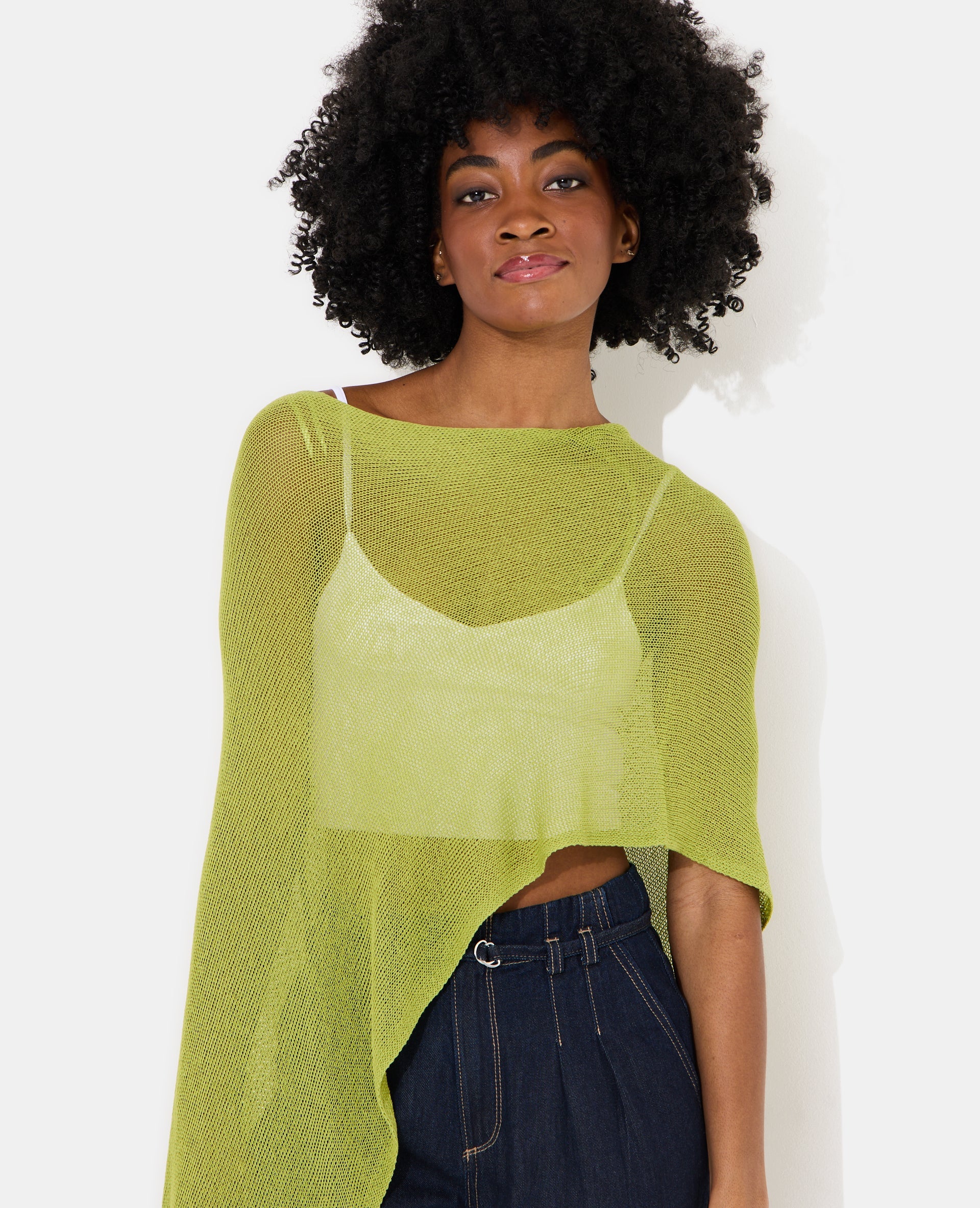 Pull châle asymétrique en maille ajourée