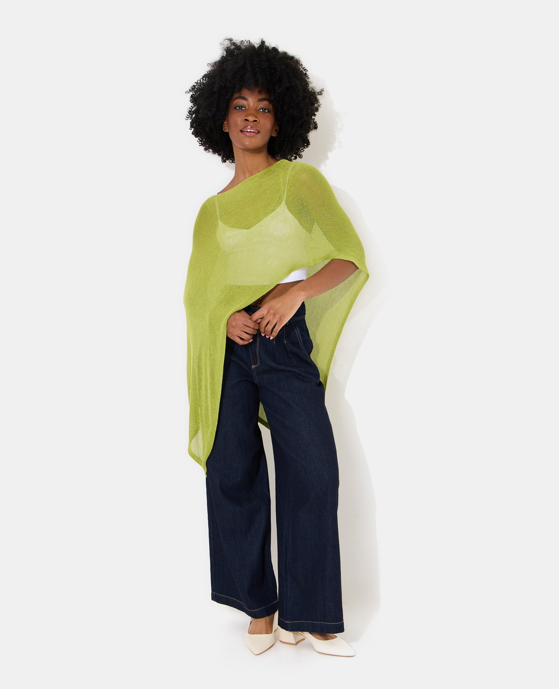 Pull châle asymétrique en maille ajourée