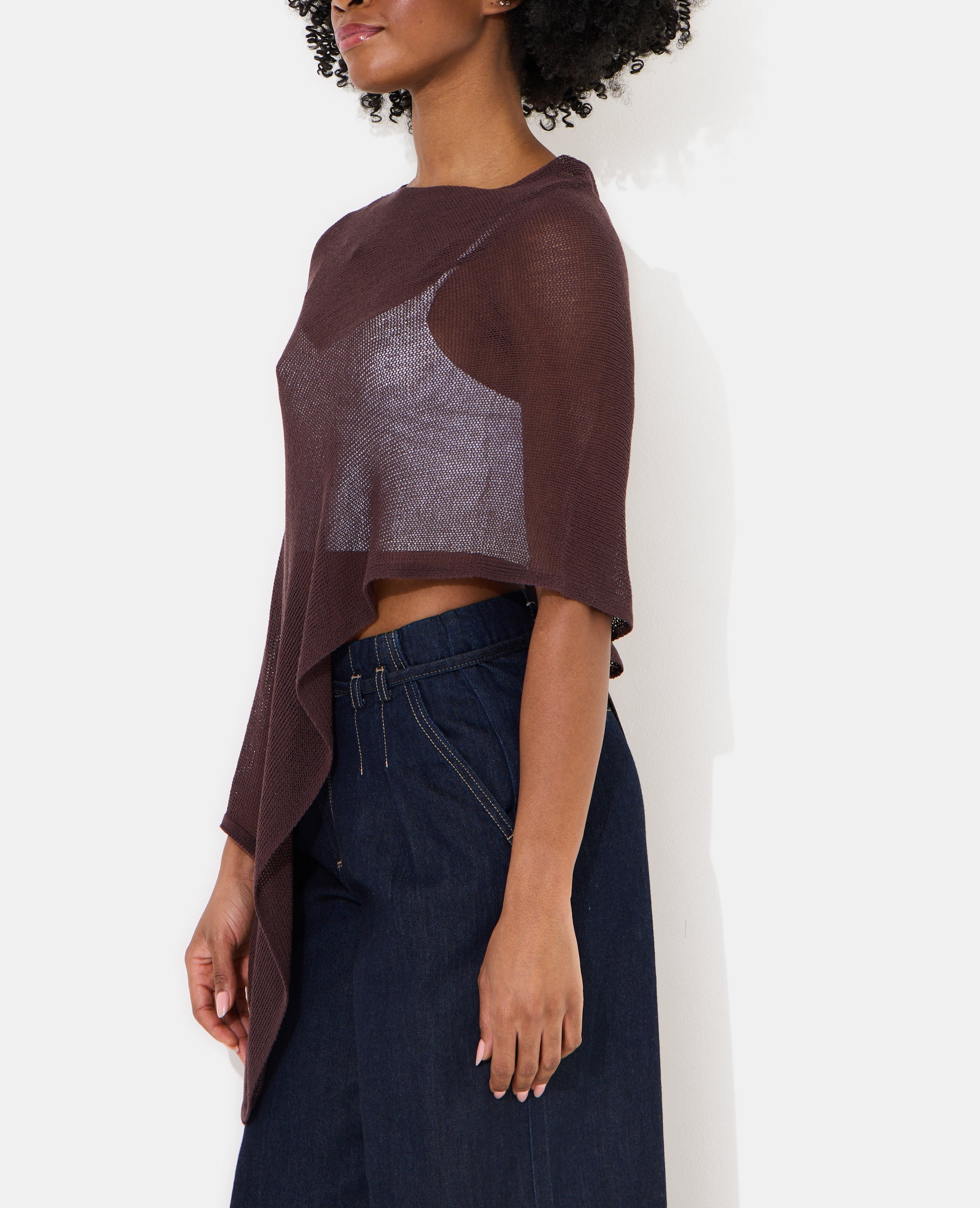 Pull châle asymétrique en maille ajourée