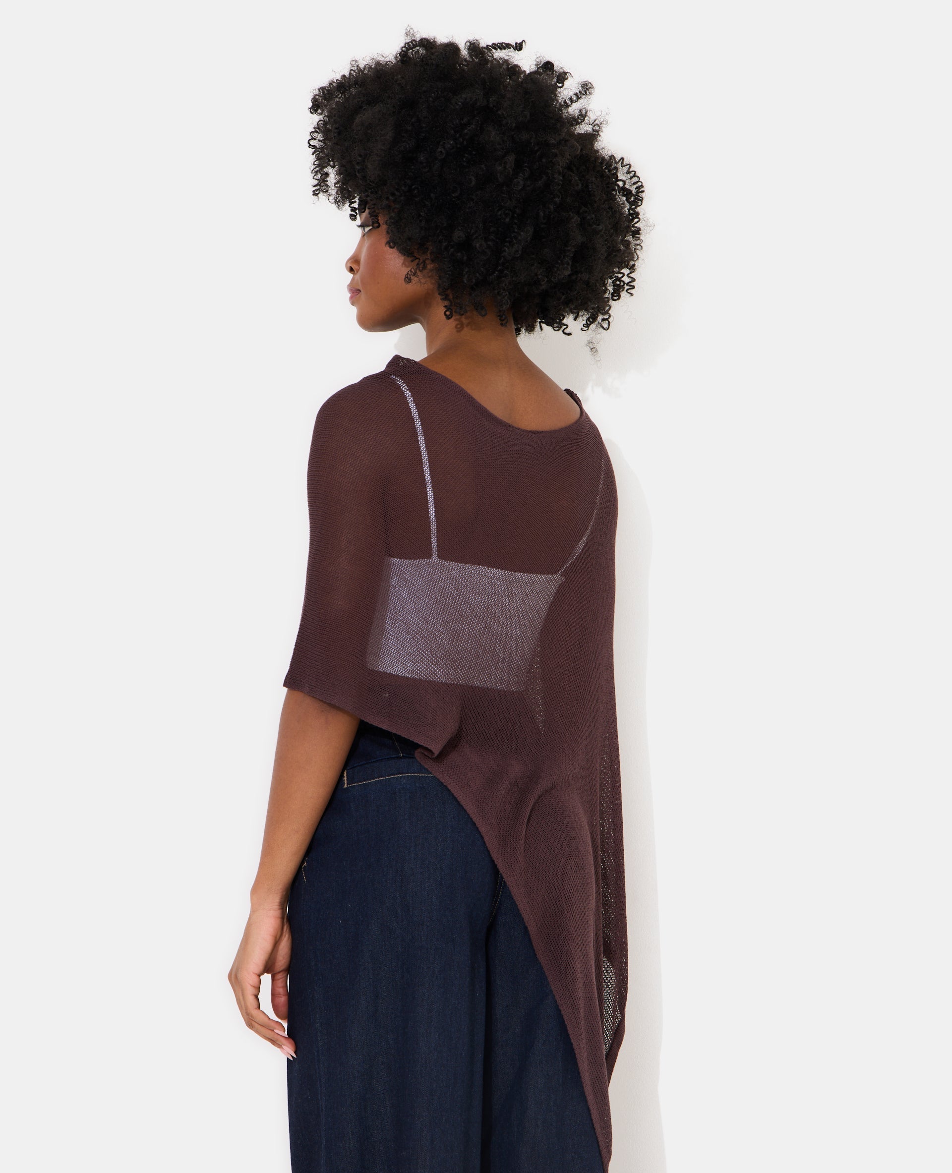 Pull châle asymétrique en maille ajourée