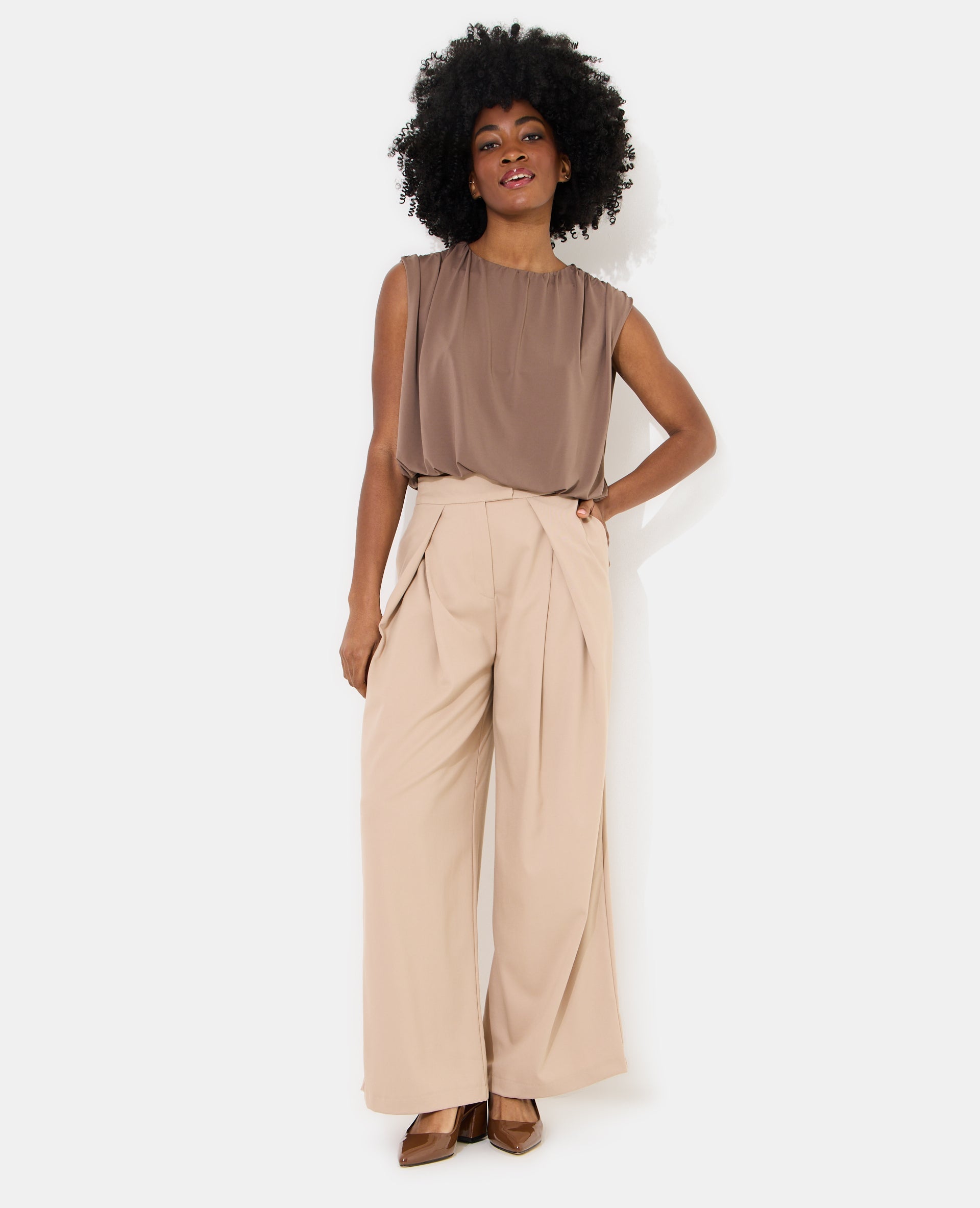 Top boule sans manches en maille fluide