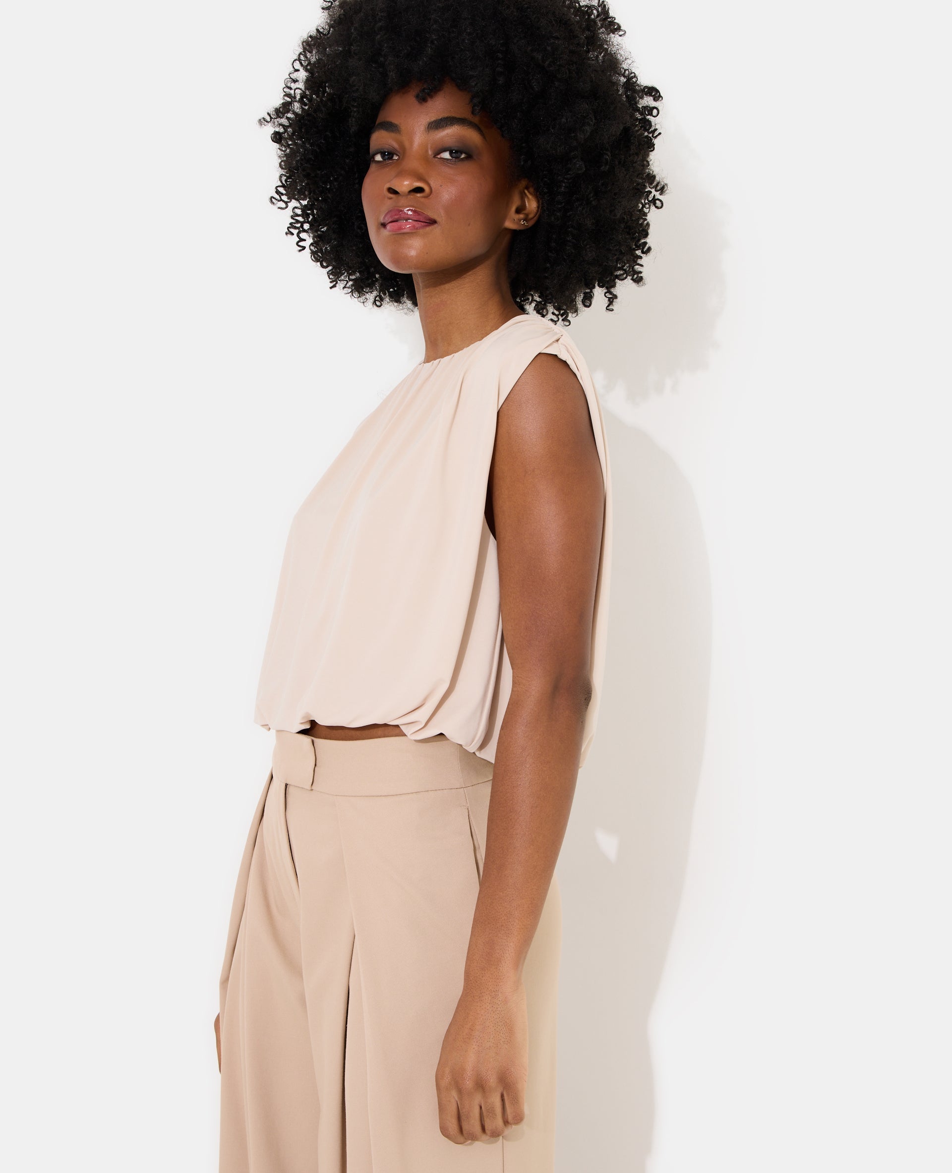 Top boule sans manches en maille fluide