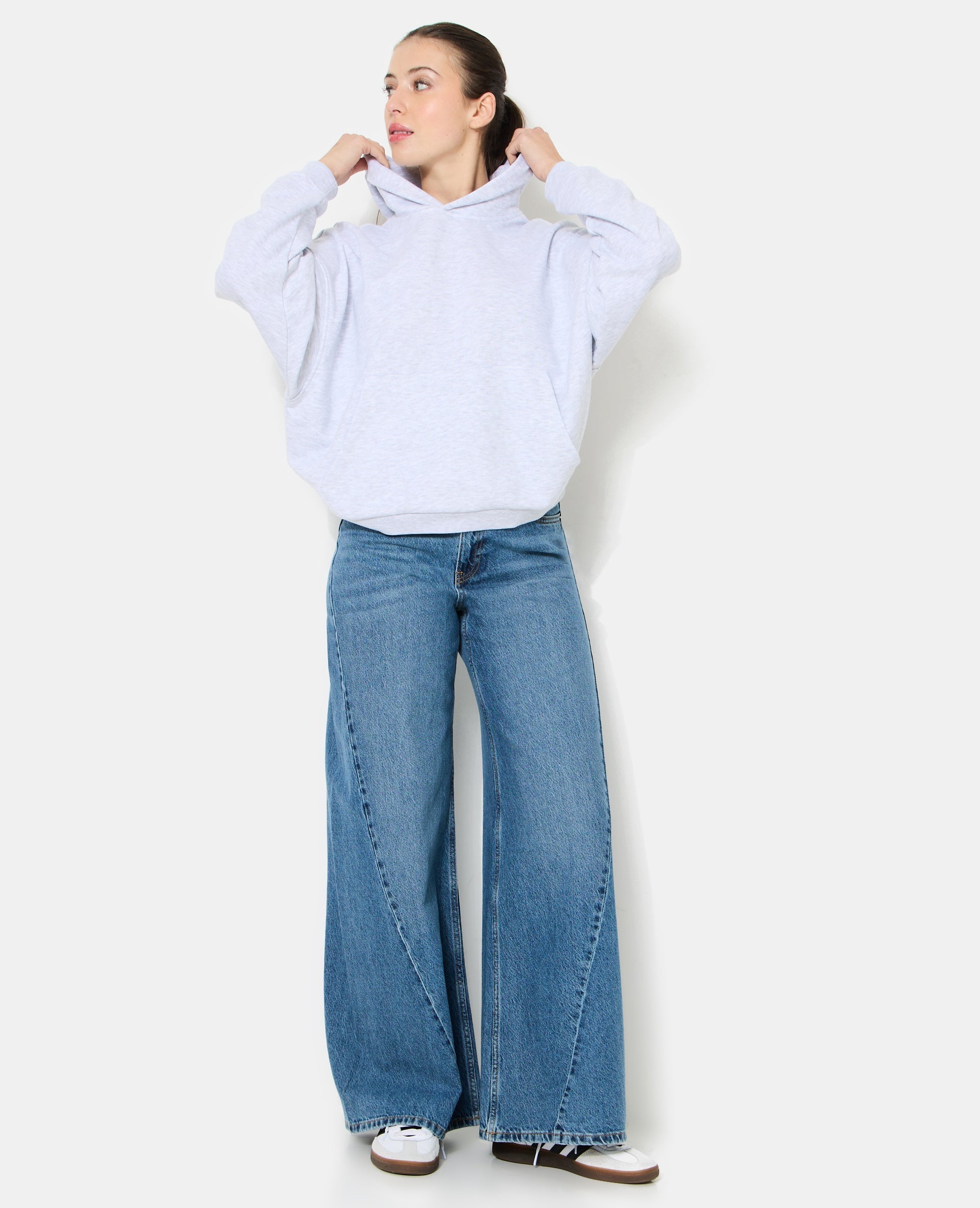 Sweat capuche oversize avec étoiles contrastées