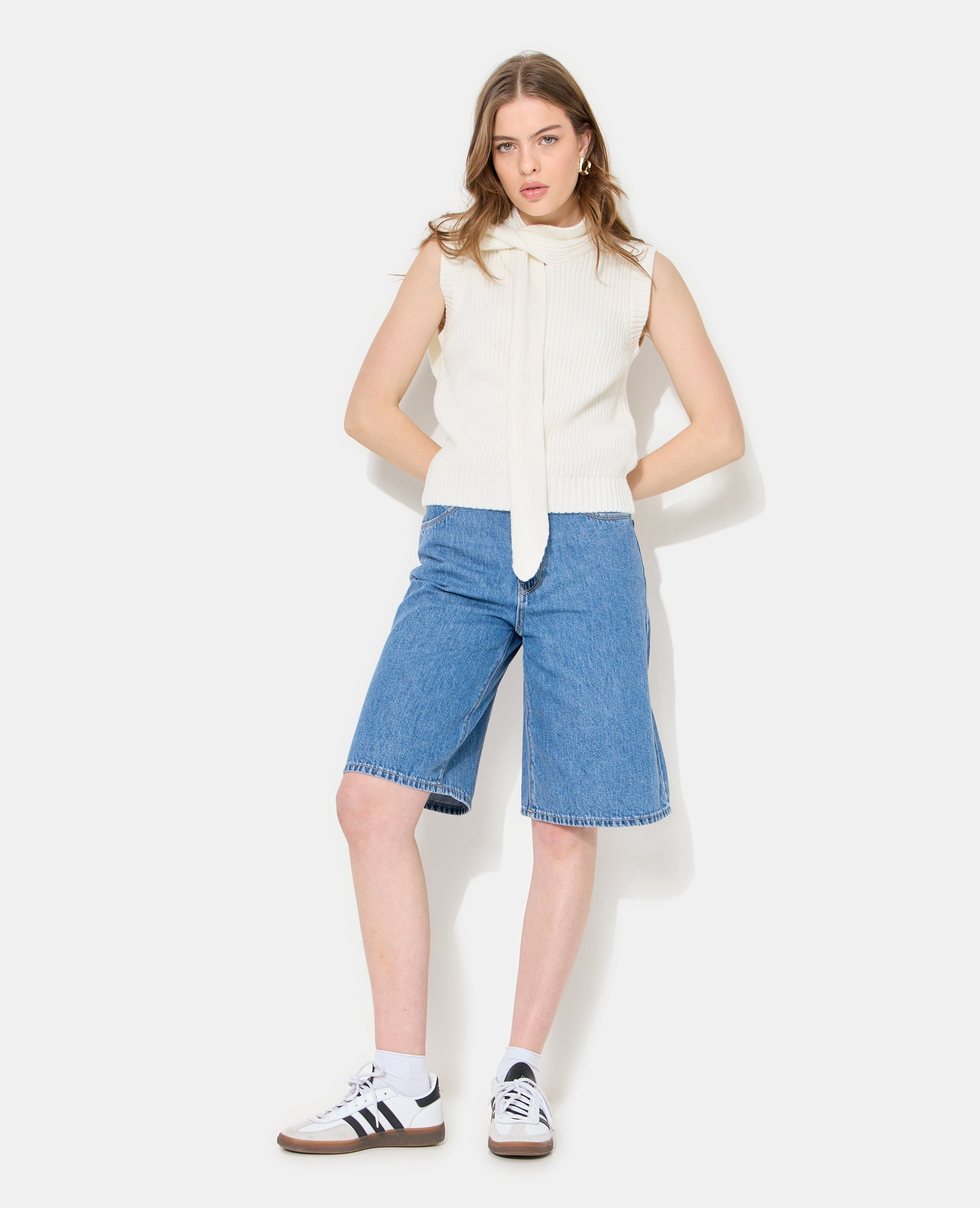 Pull sans manches avec col à nouer