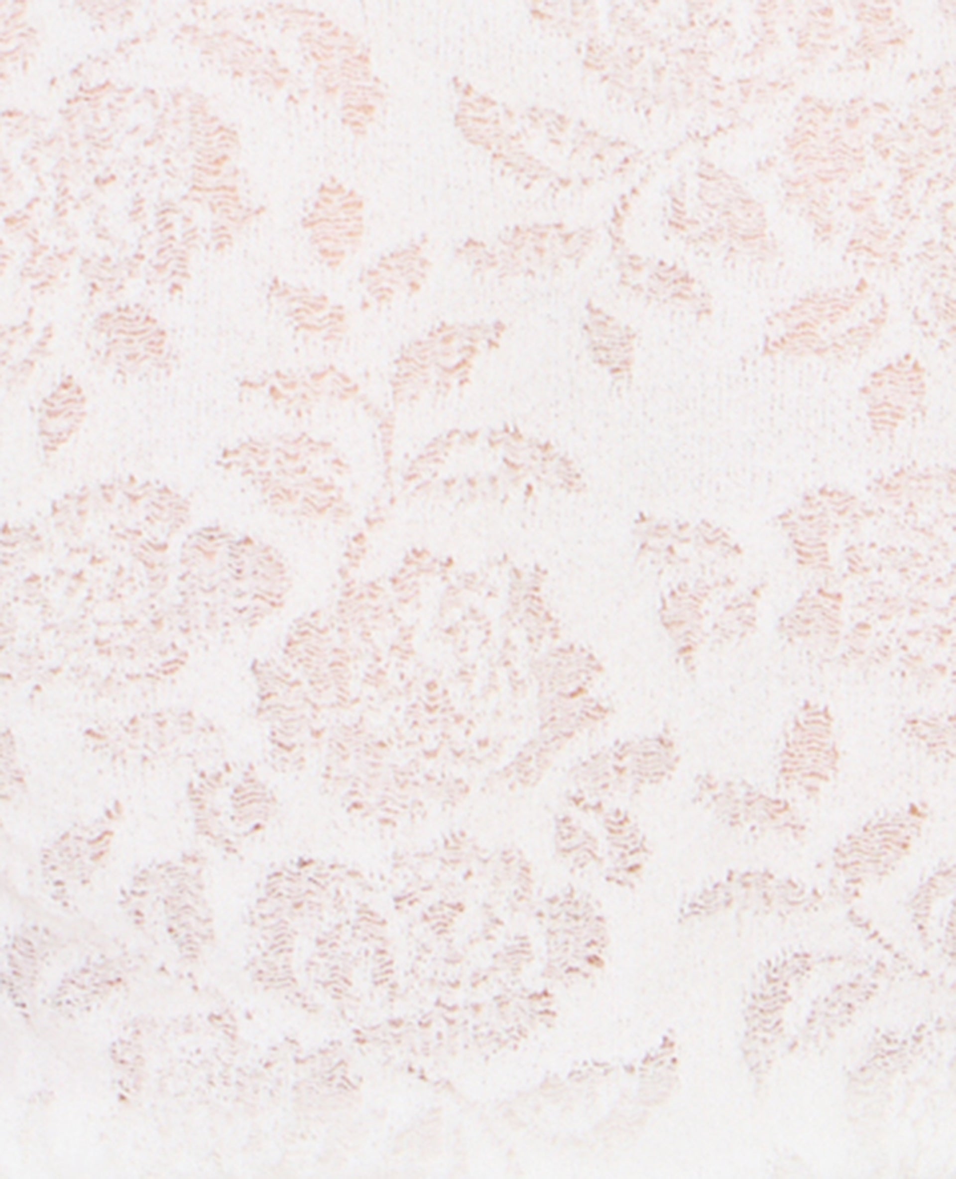 Pull en maille ajourée motif fleurs