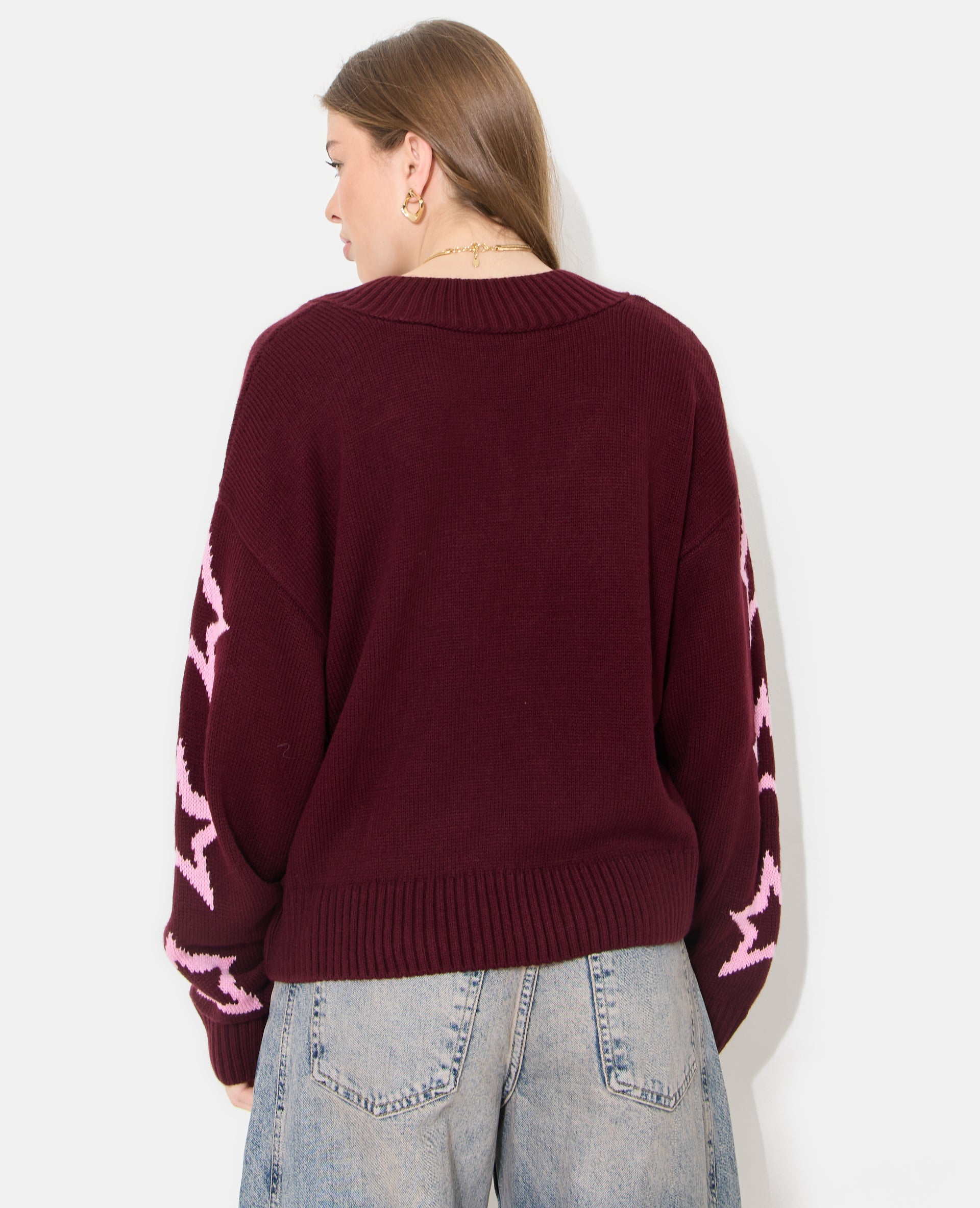 Pull col V avec étoiles