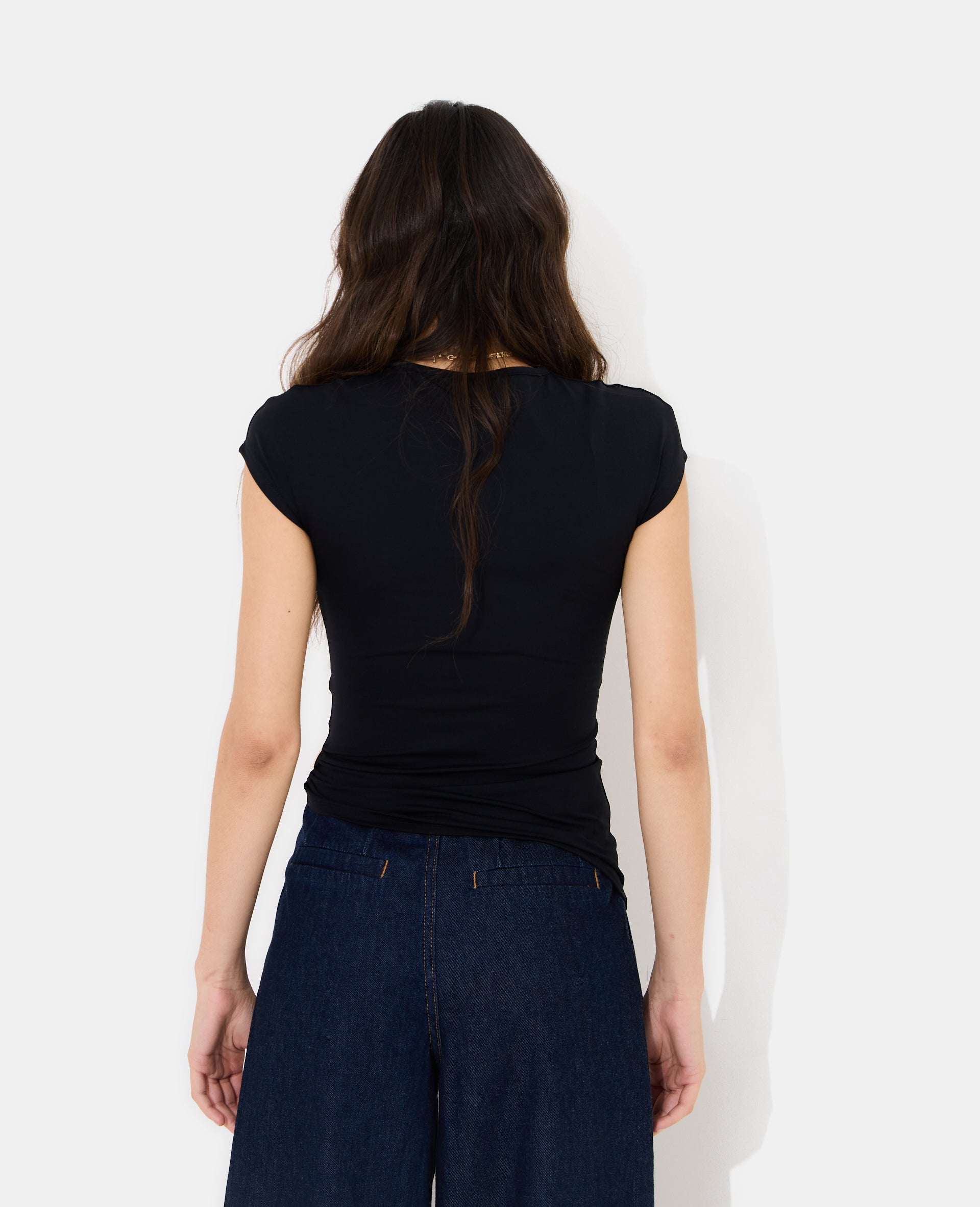T-shirt asymétrique avec détail bijou