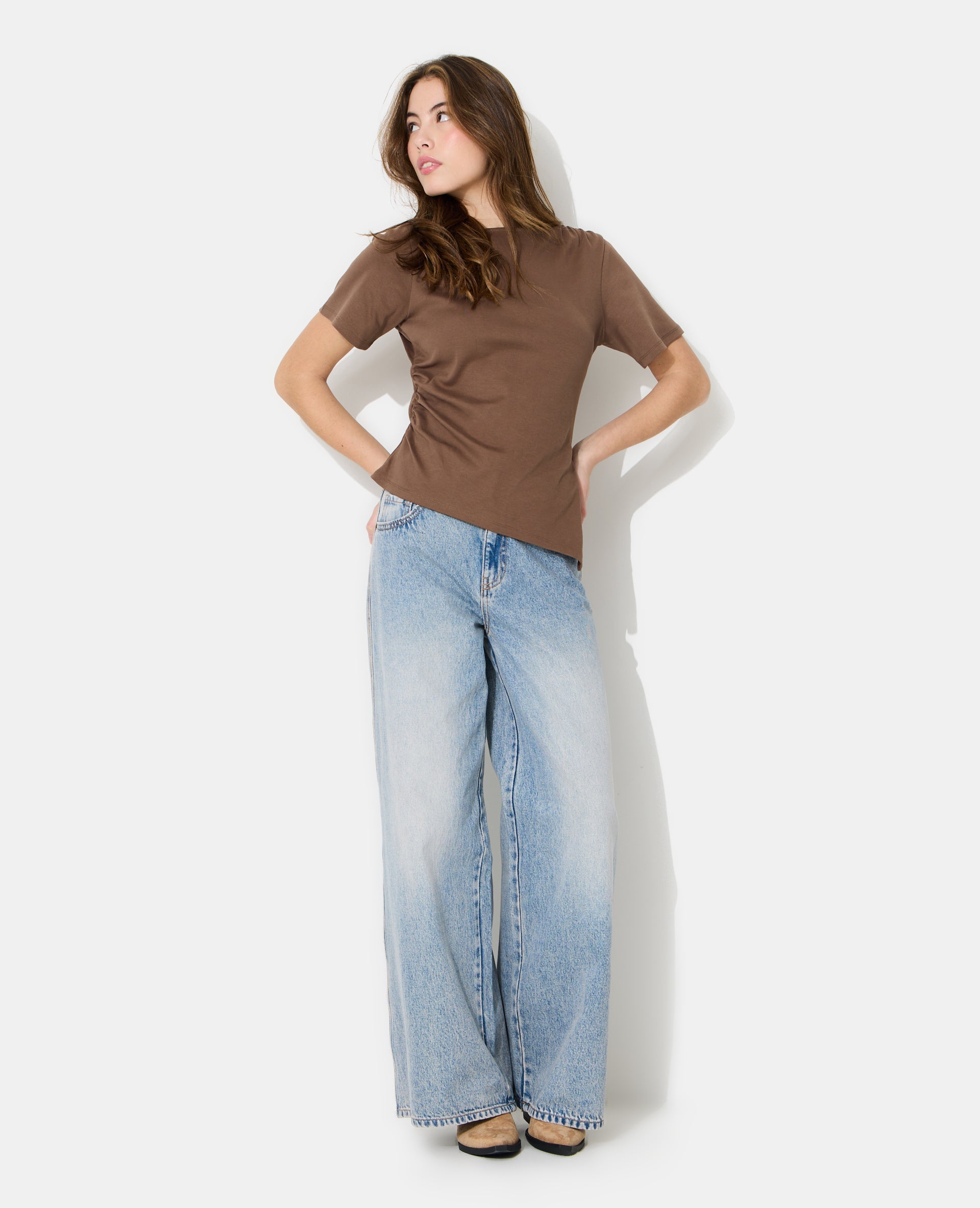 T-shirt asymétrique avec fronces