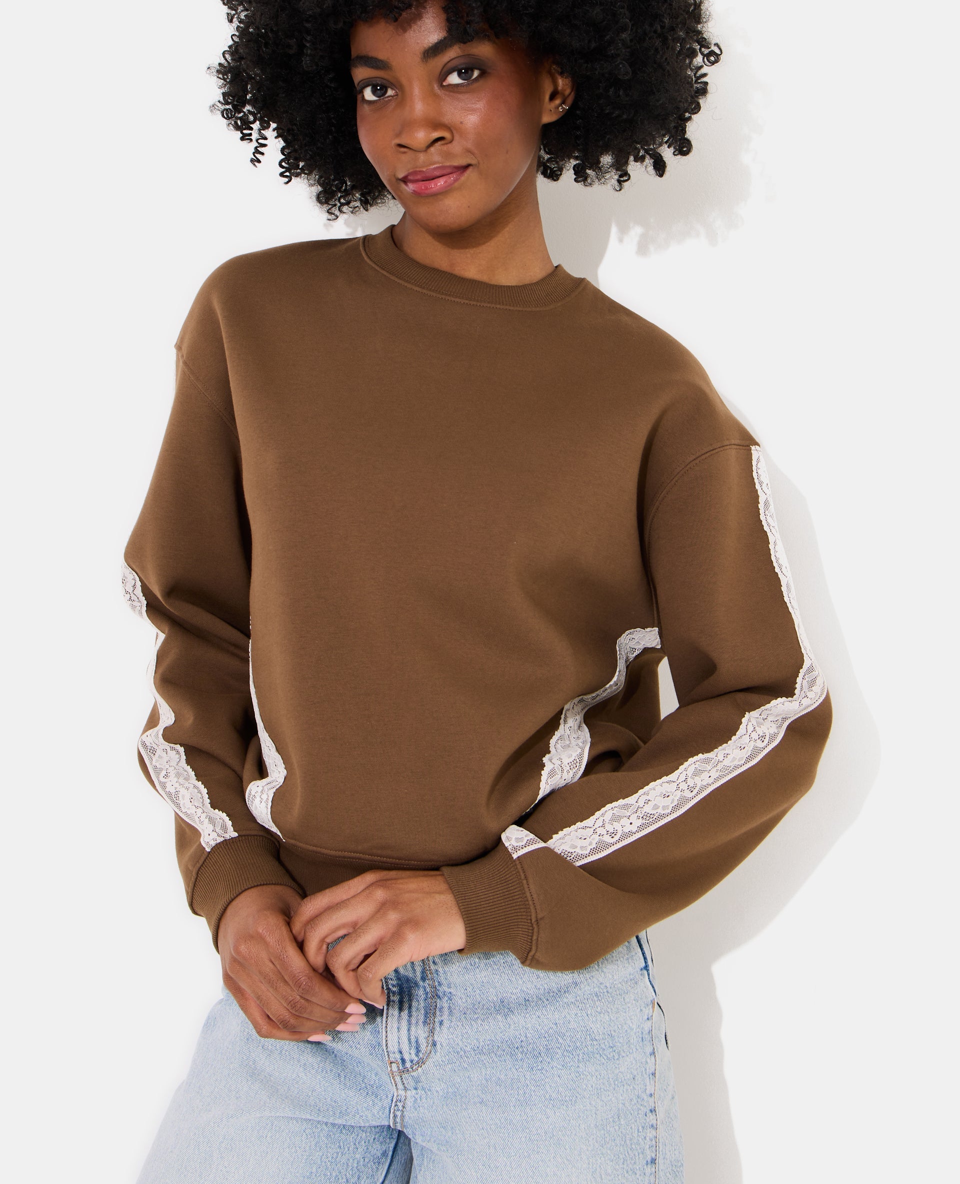 Sweat col rond avec dentelle