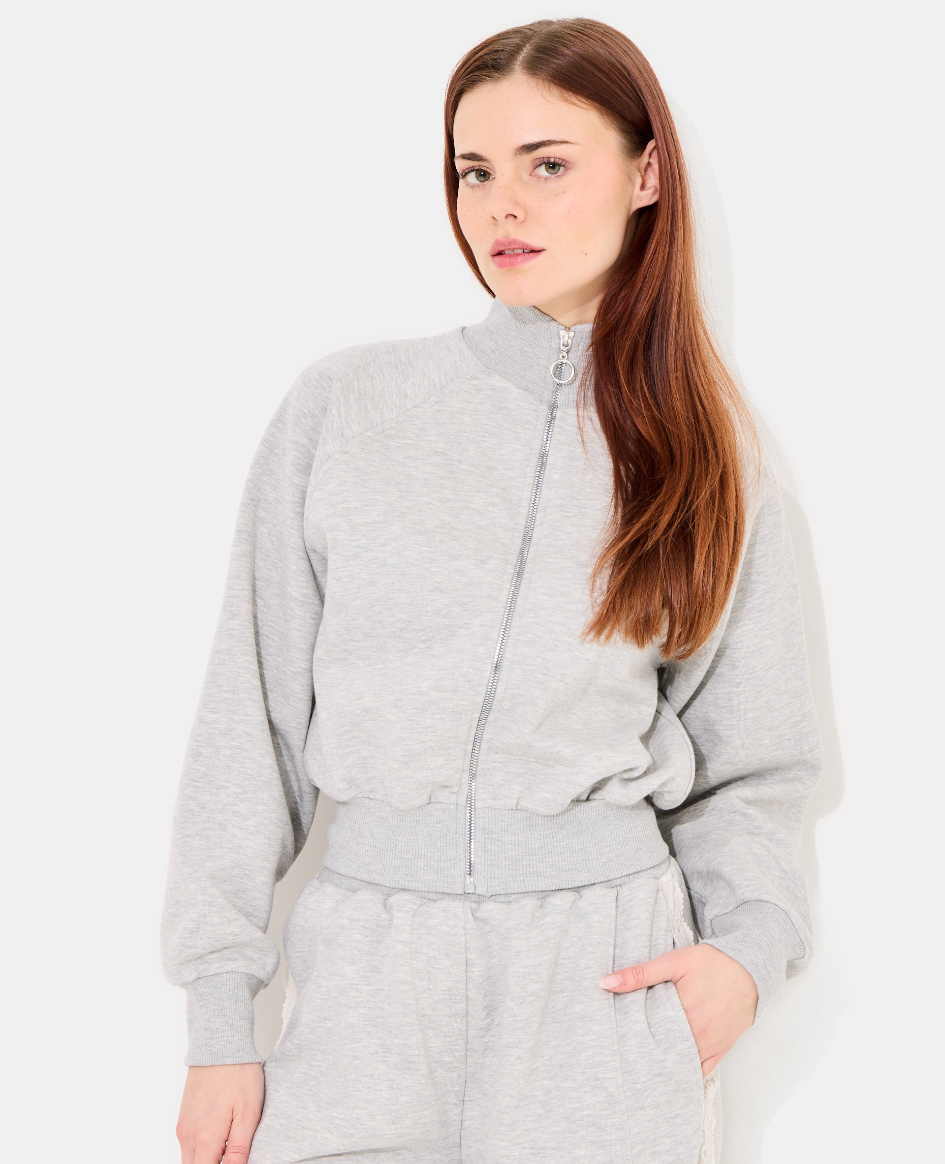 Sweat zippé forme boule