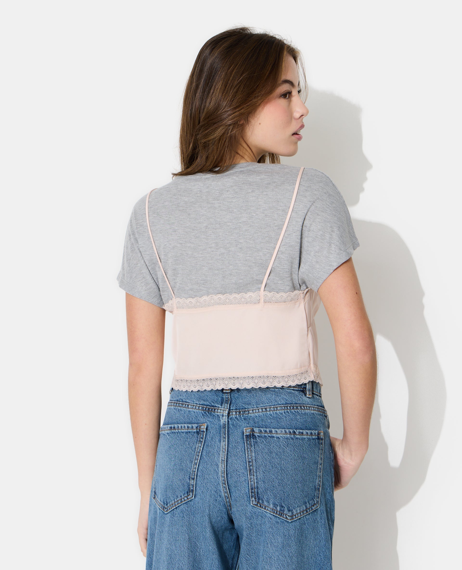 T-shirt 2 en 1 avec top dentelle et satin