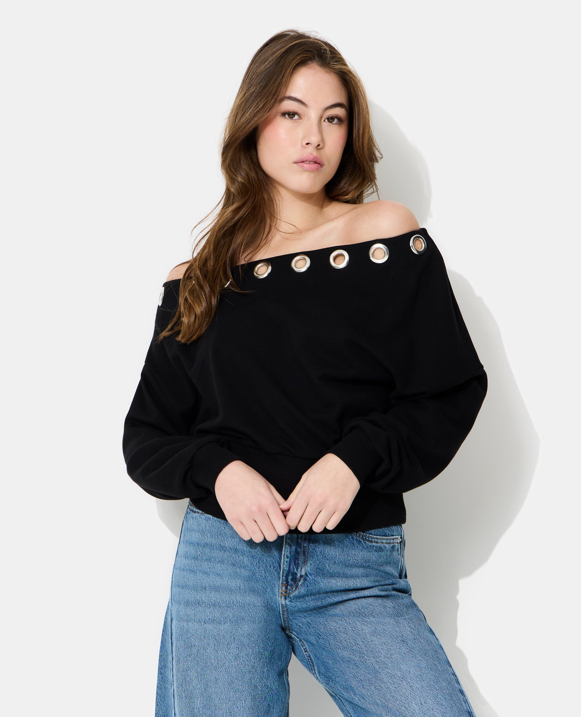 Sweat asymétrique avec œillets