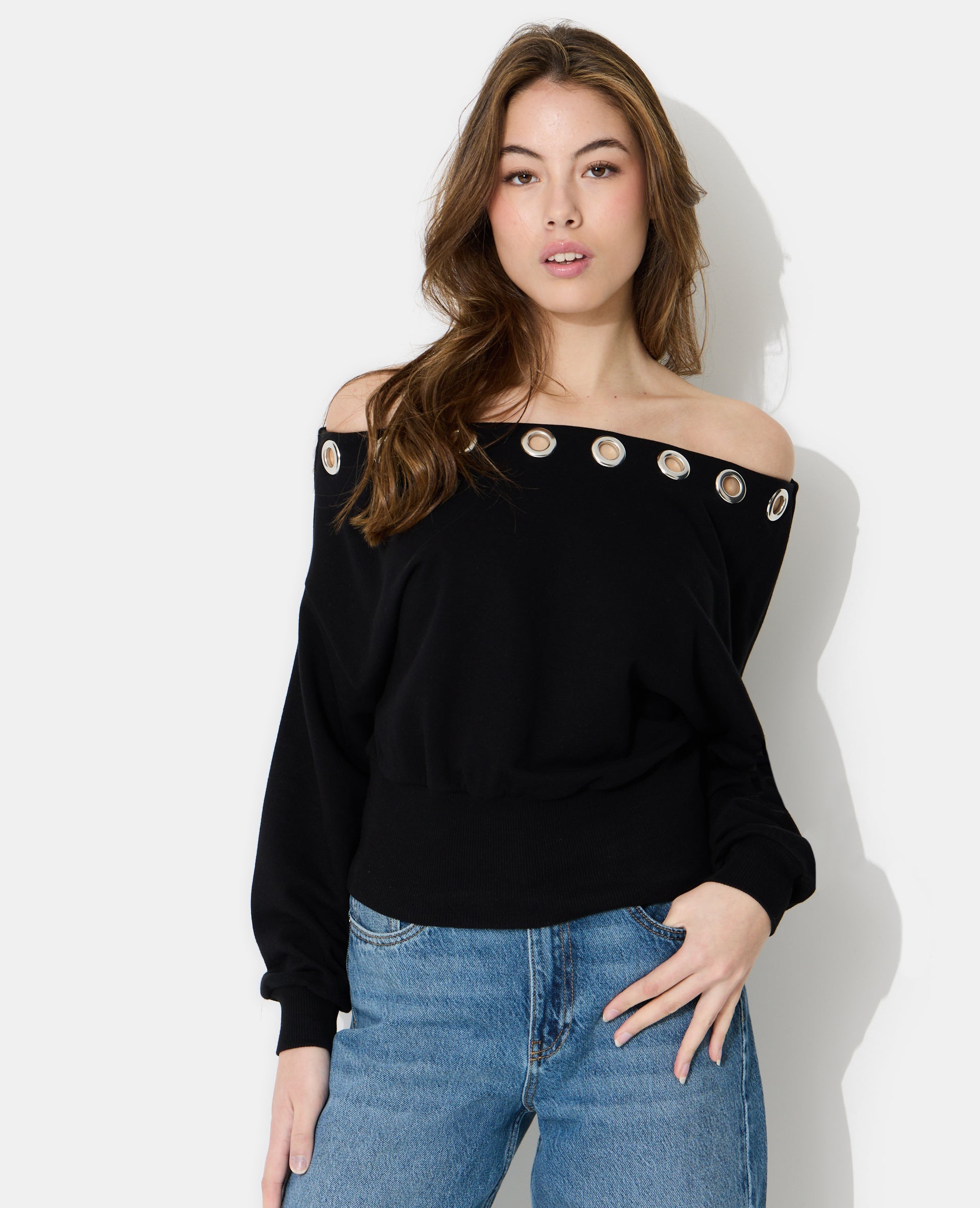 Sweat asymétrique avec œillets