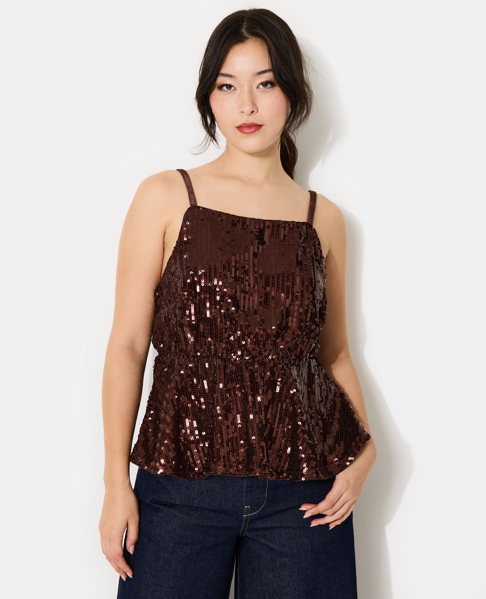 Top à bretelles forme peplum avec sequins