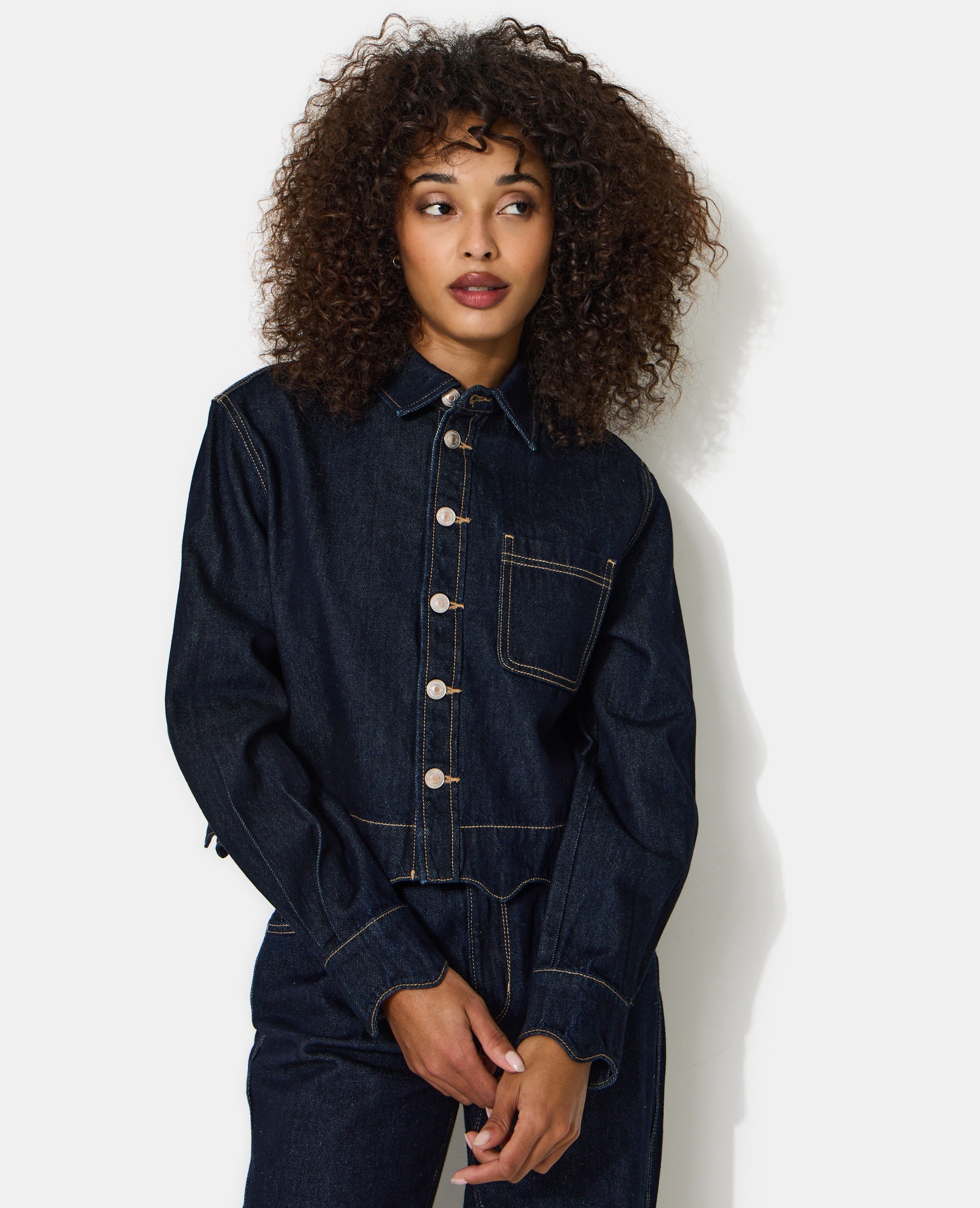 Chemise en jean avec bords zig-zag