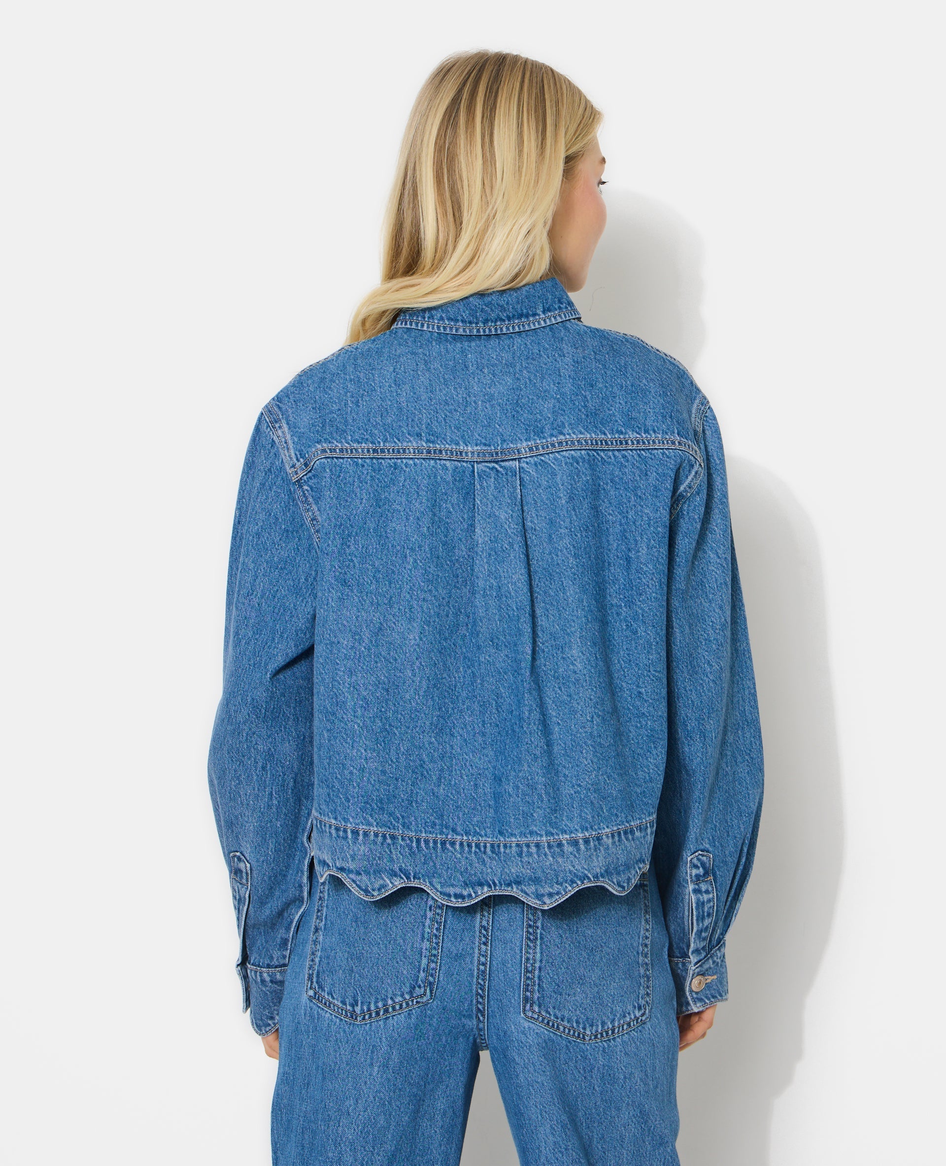 Chemise en jean avec bords zig-zag