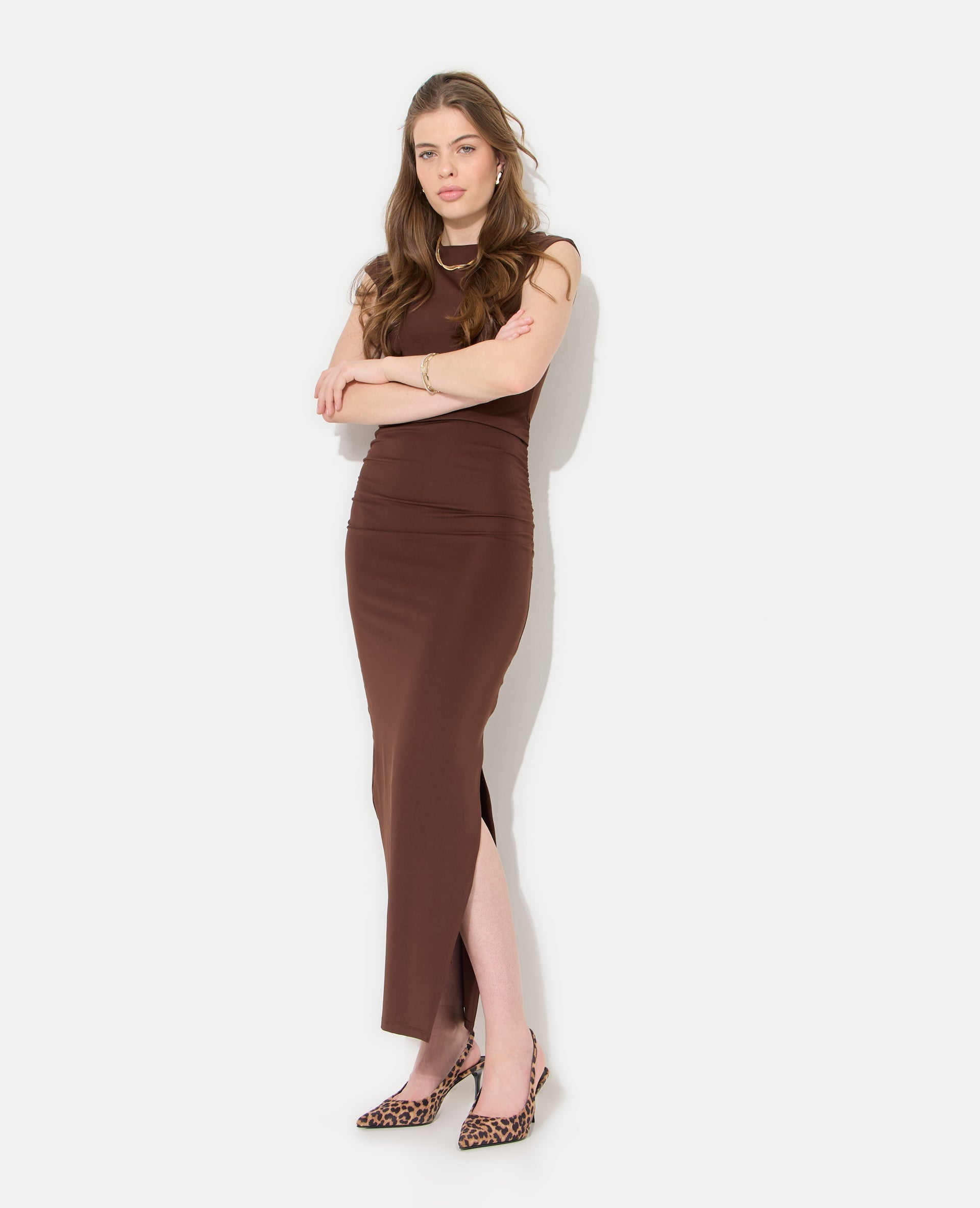 Robe longue sans manches avec fronces