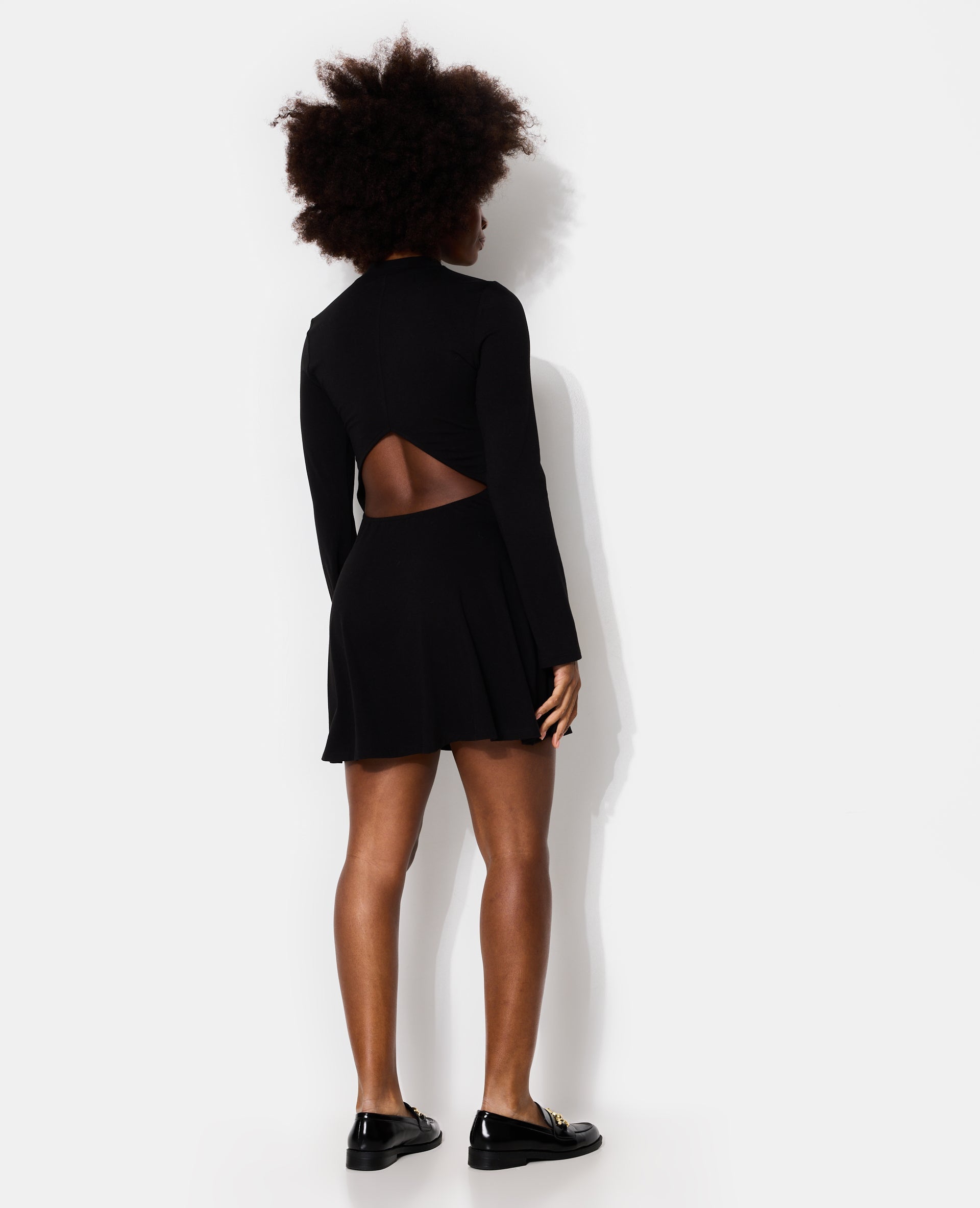 Robe patineuse avec découpe dos