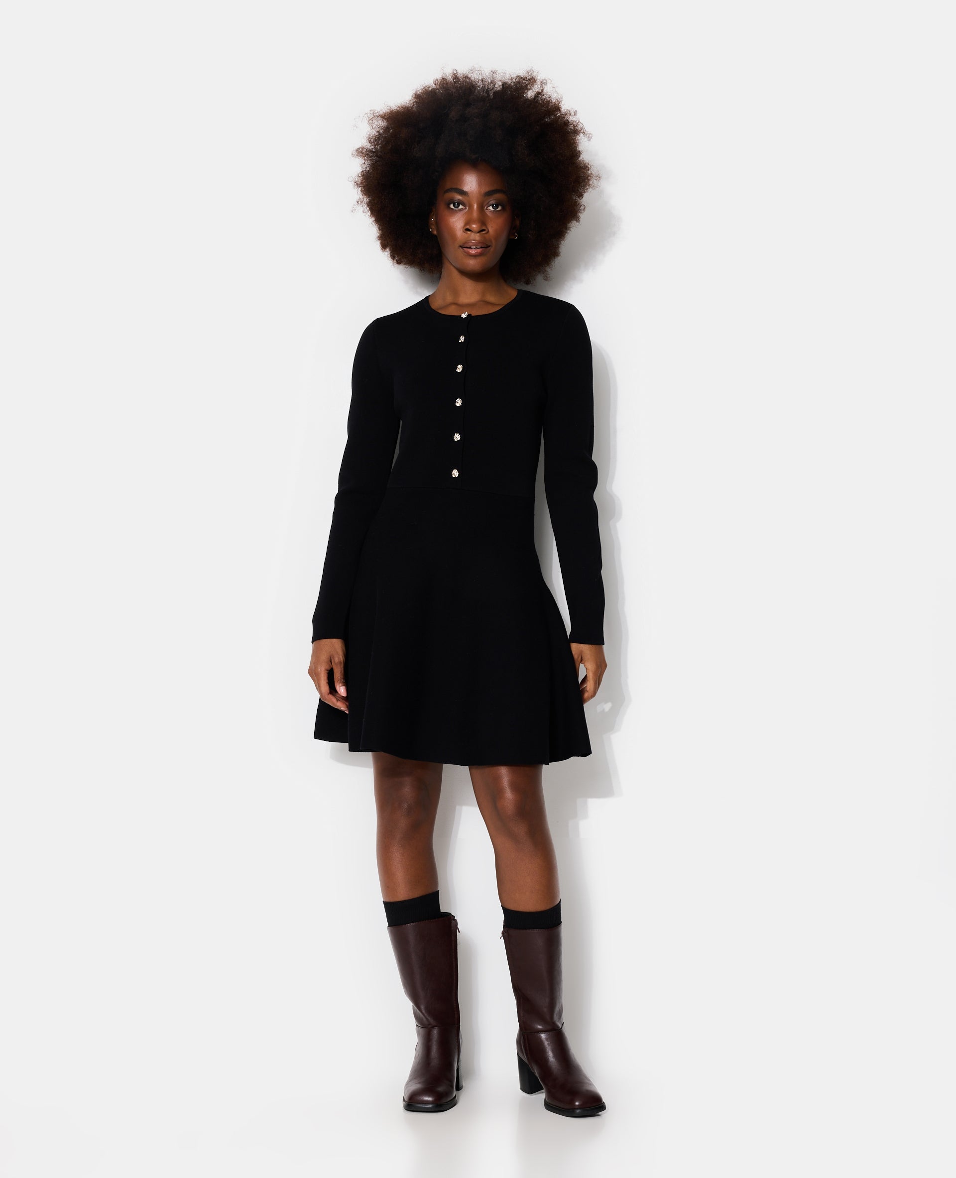 Robe en maille forme patineuse avec boutons