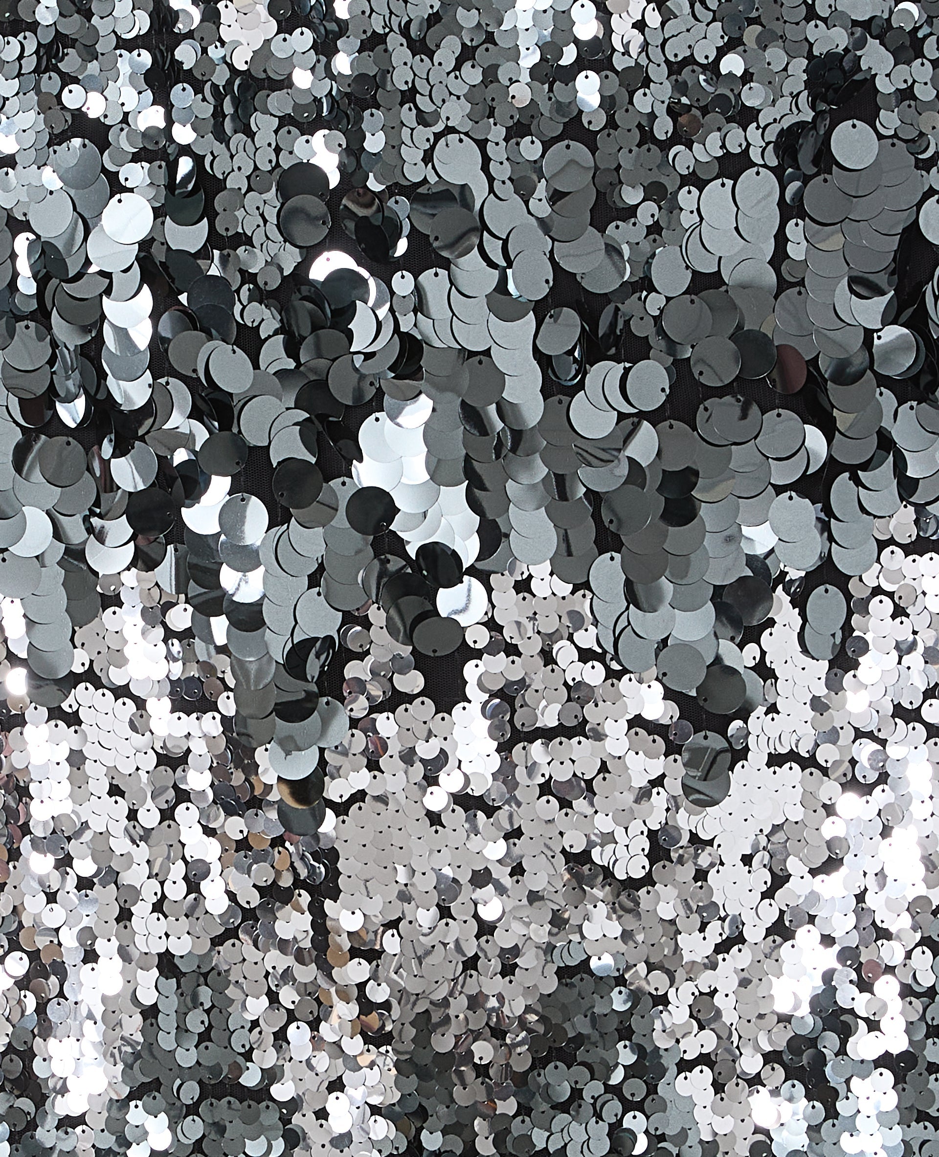 Robe courte dos-nu en velours avec sequins