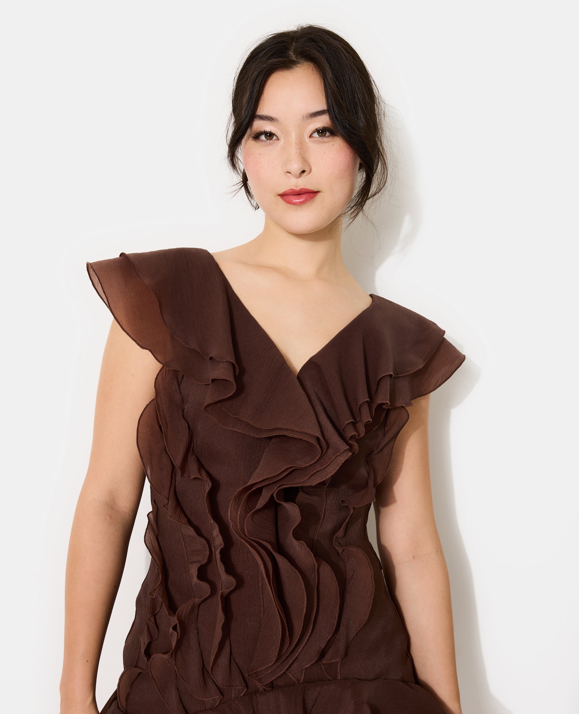 Robe courte sans manches avec volants