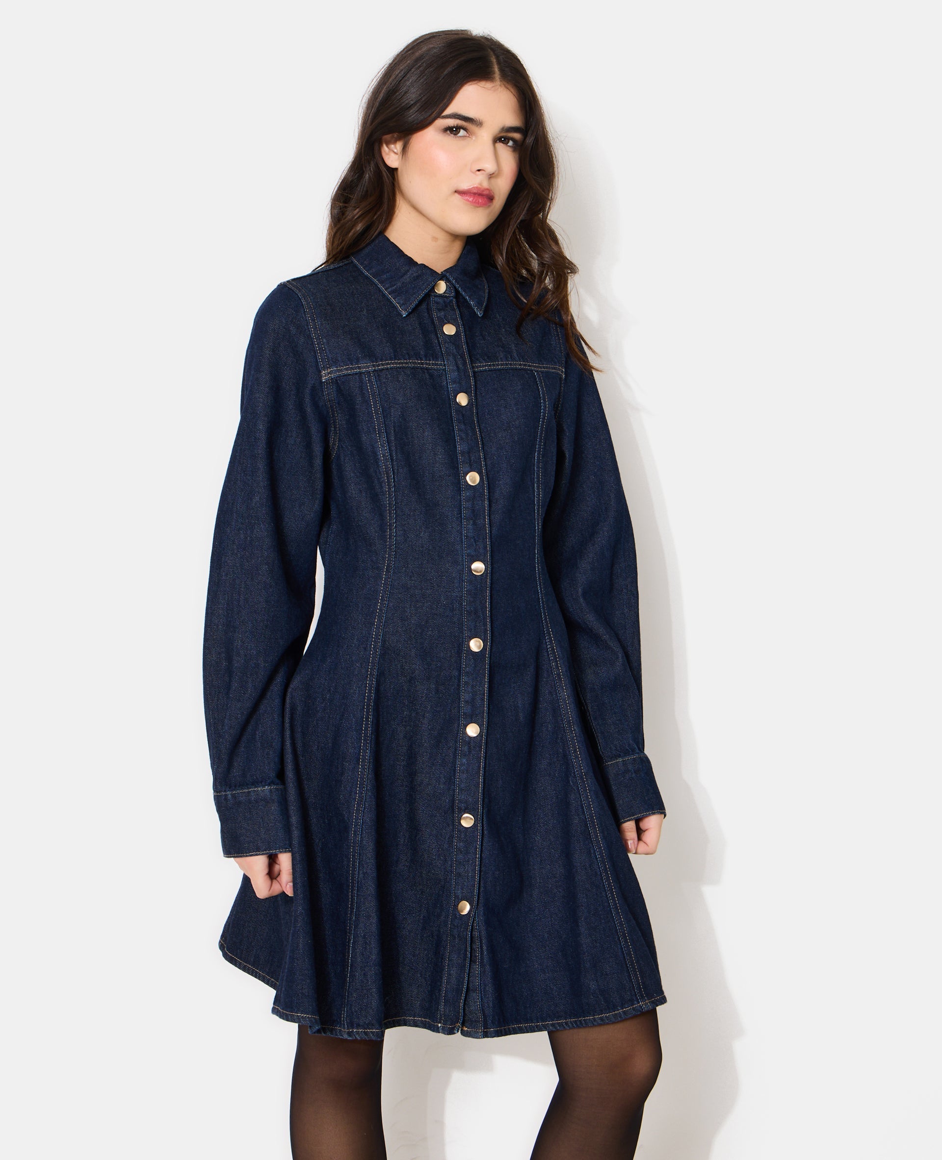 Robe en jean courte évasée et boutonnée