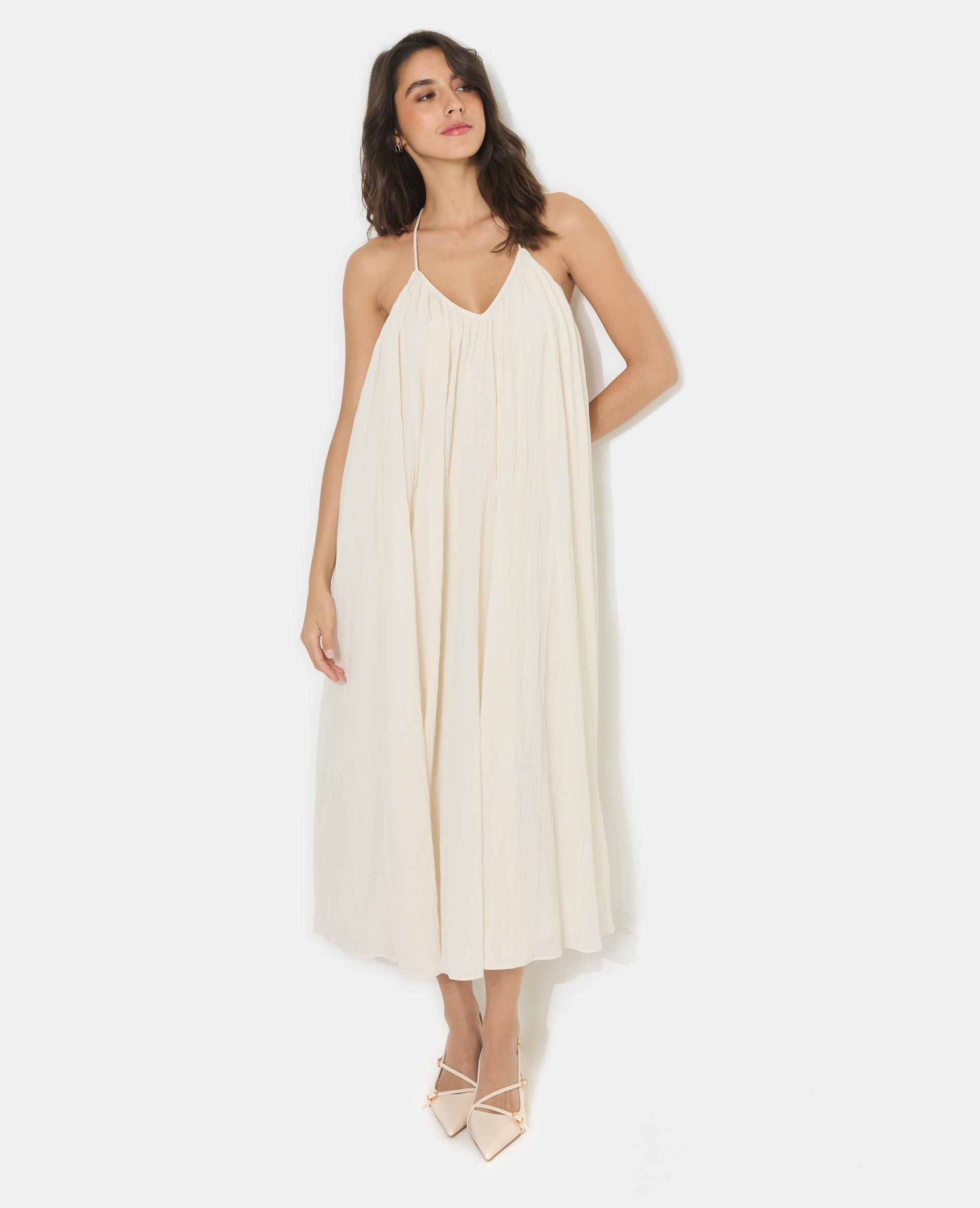 Robe longue et ample avec fines bretelles