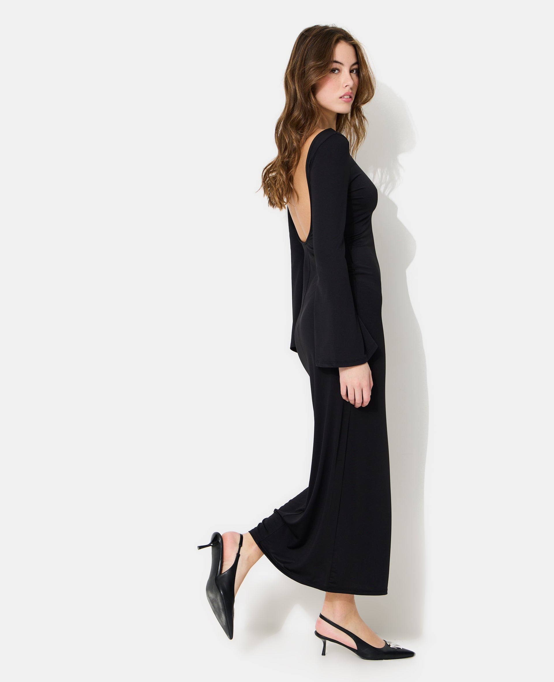 Robe longue dos nu avec manches flare