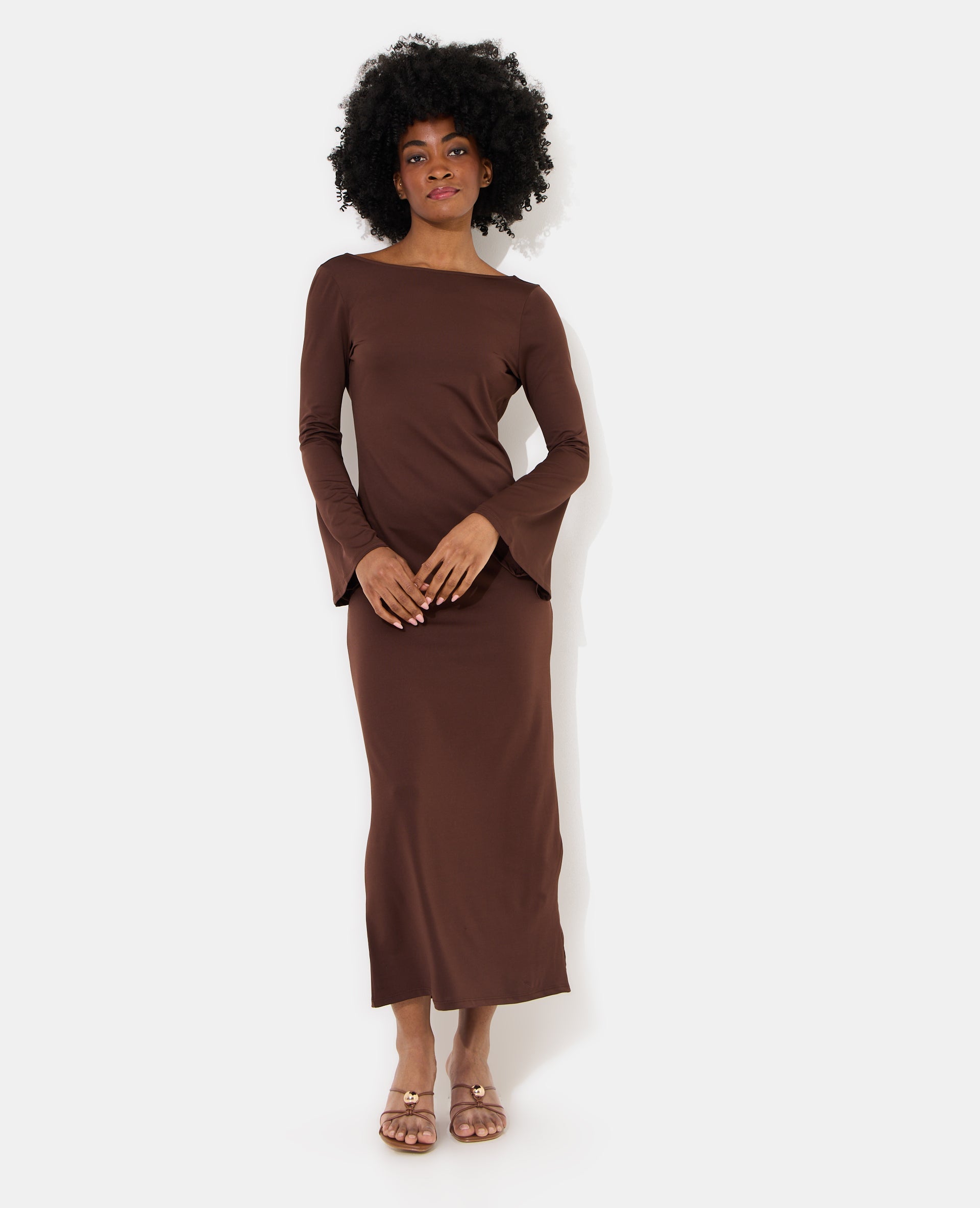Robe longue dos nu avec manches flare